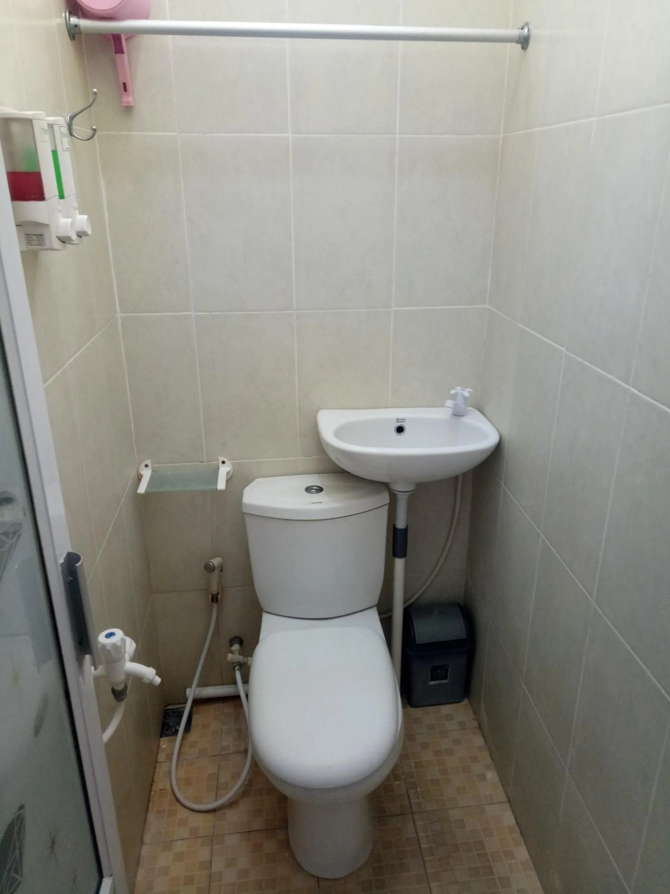 Bathroom in Losmen Fadel Malioboro Jogja