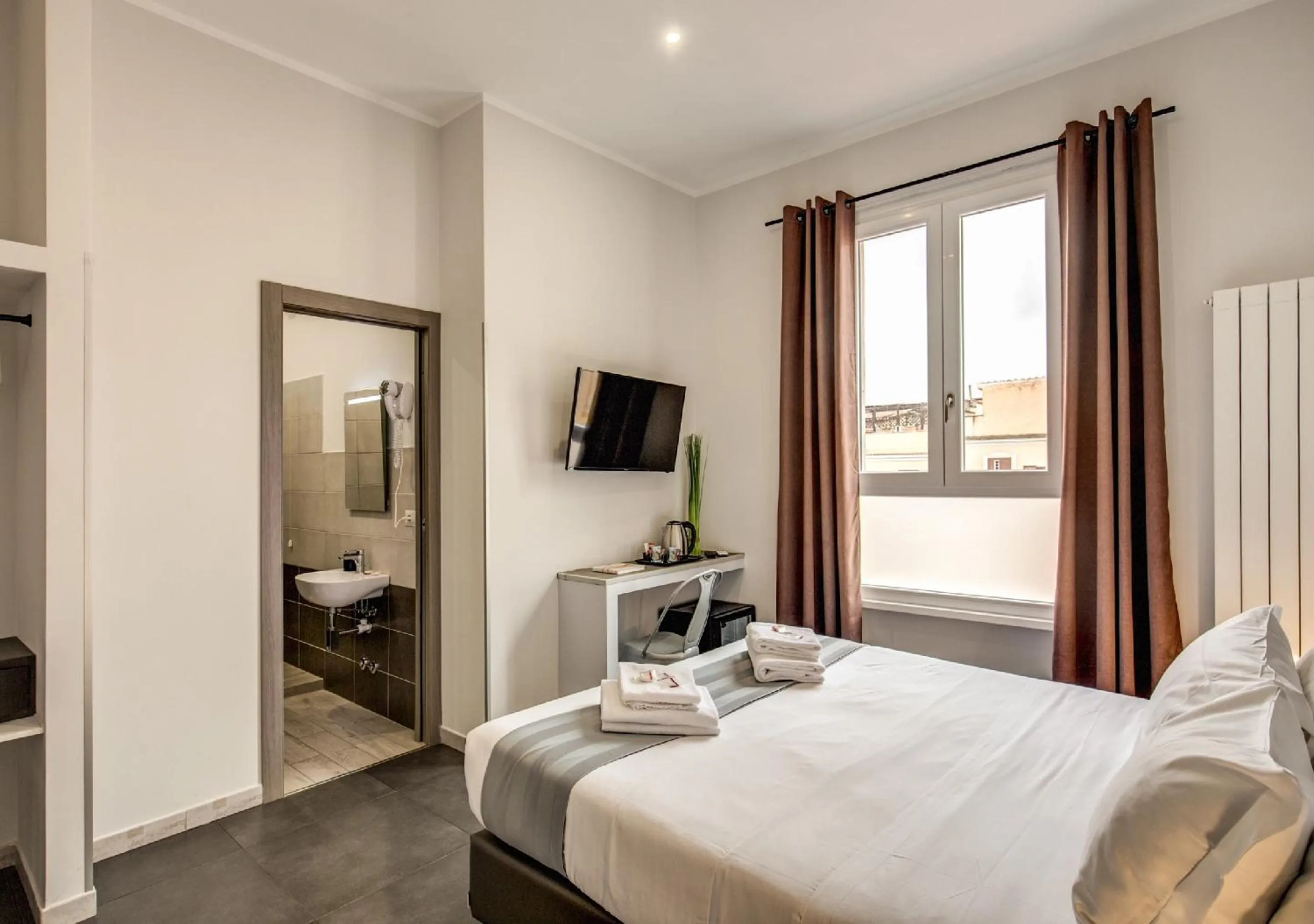 Photo of the whole room, Bed in Floor 6 Boutique Rooms by DOT Suites