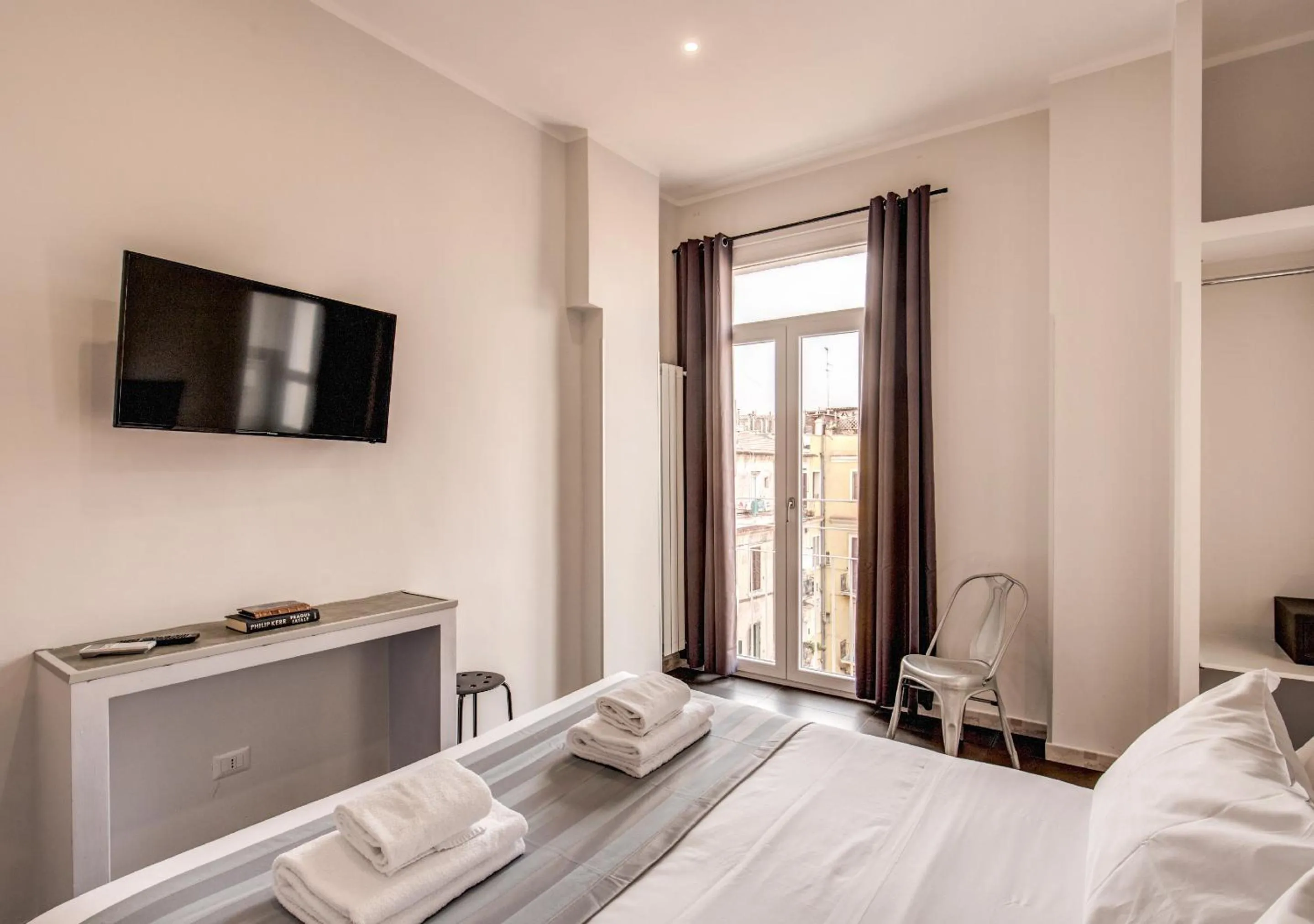 Photo of the whole room, Bed in Floor 6 Boutique Rooms by DOT Suites