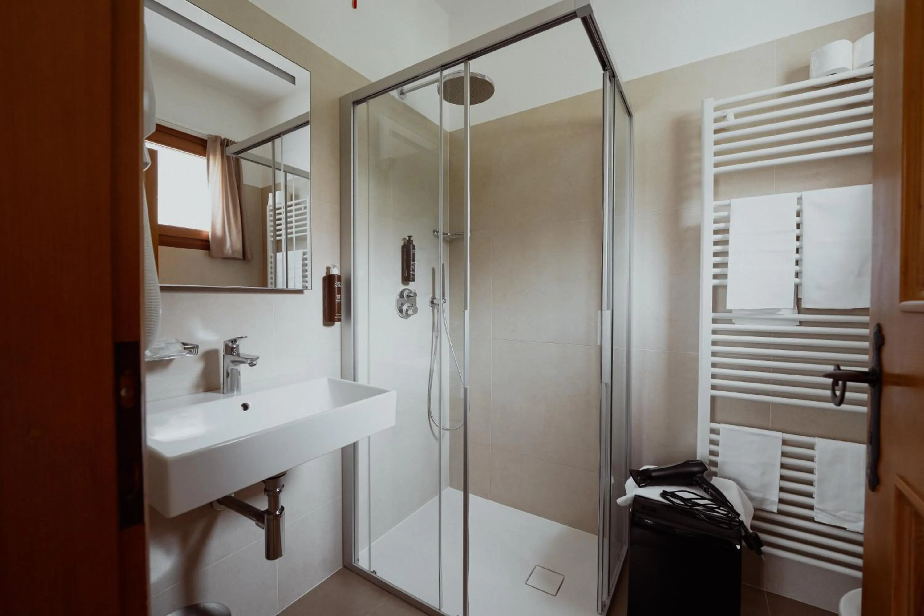 Bathroom in Hotel Albergo Dolomiti