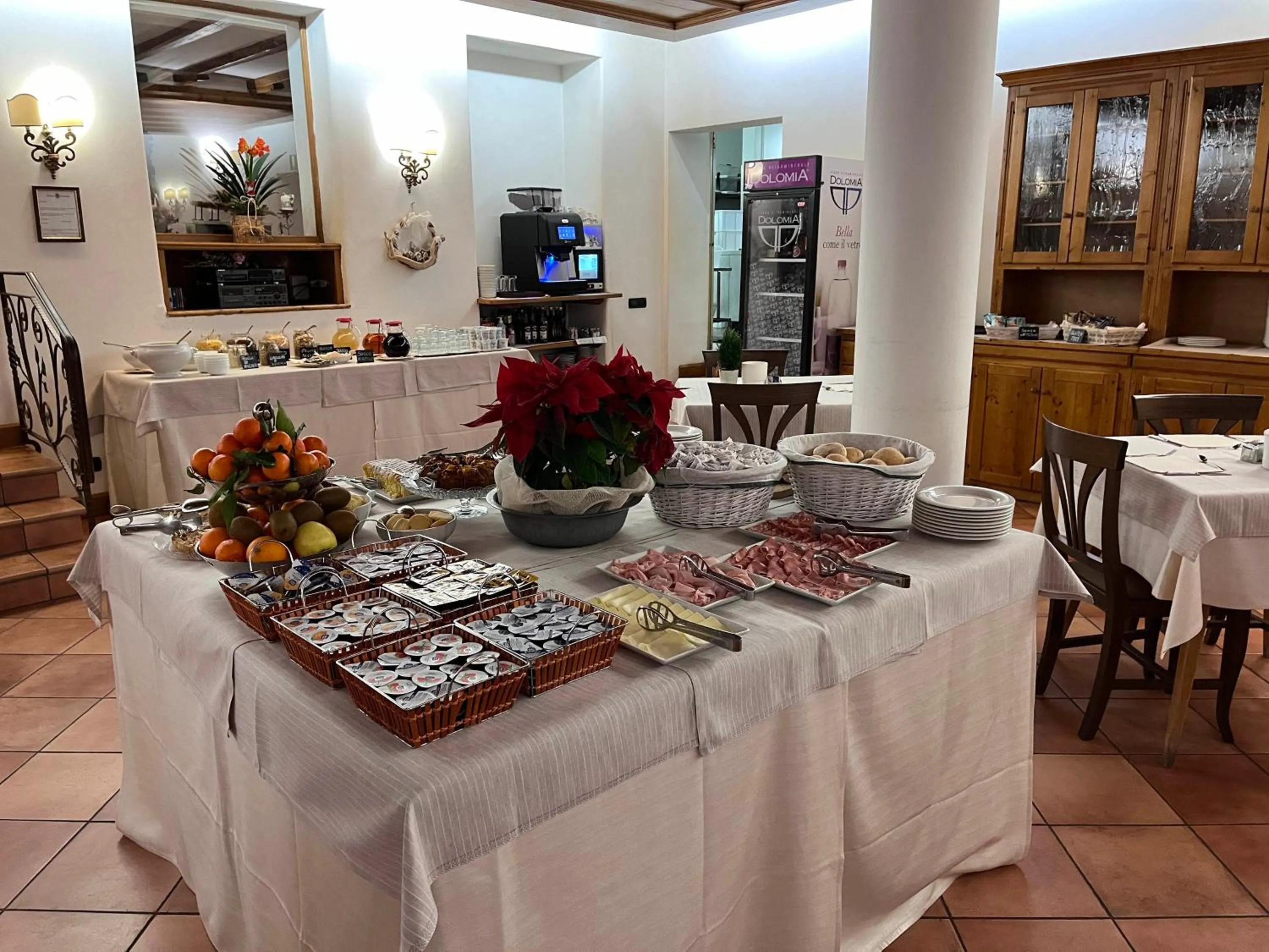 Buffet breakfast in Hotel Albergo Dolomiti