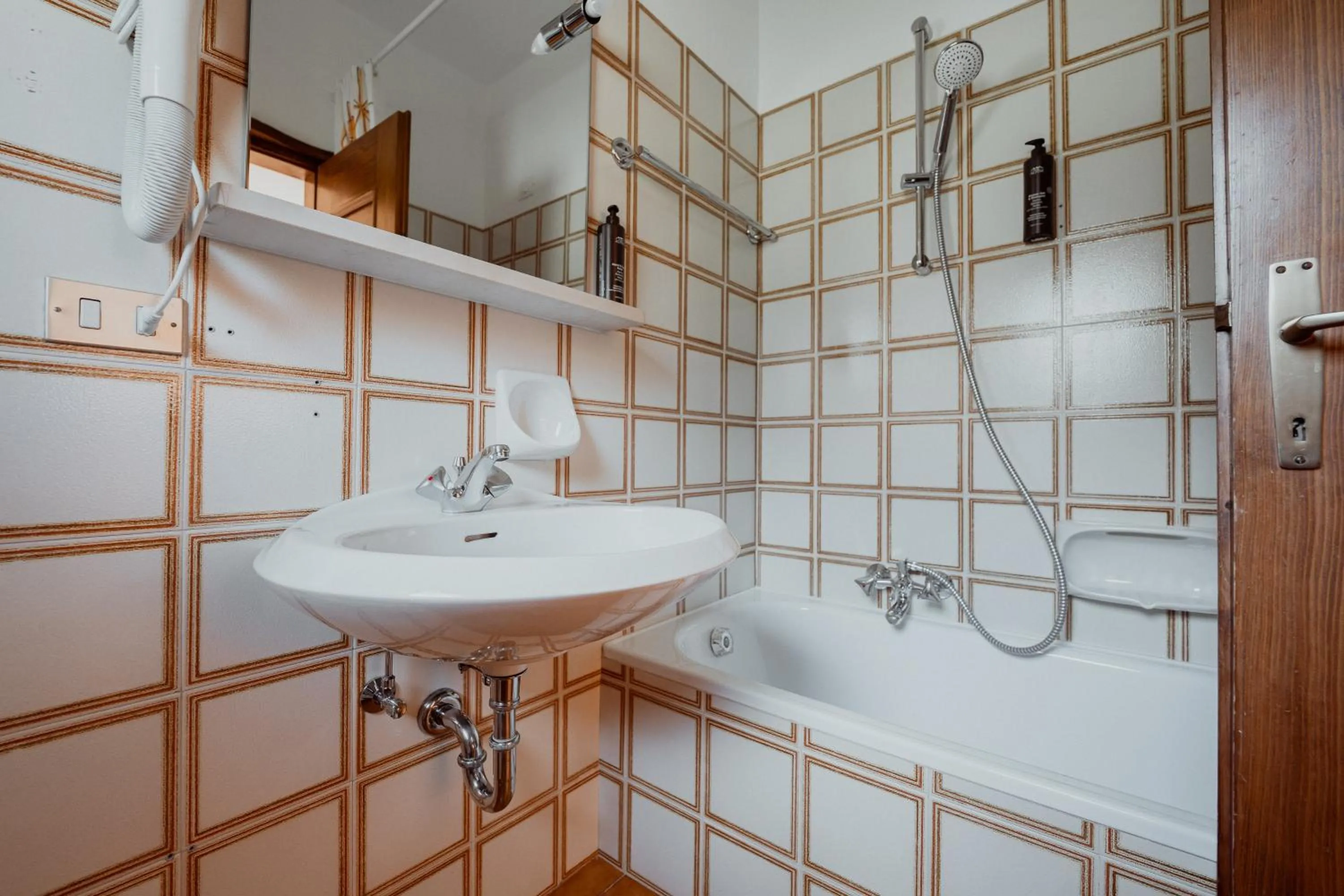 Bathroom in Hotel Albergo Dolomiti