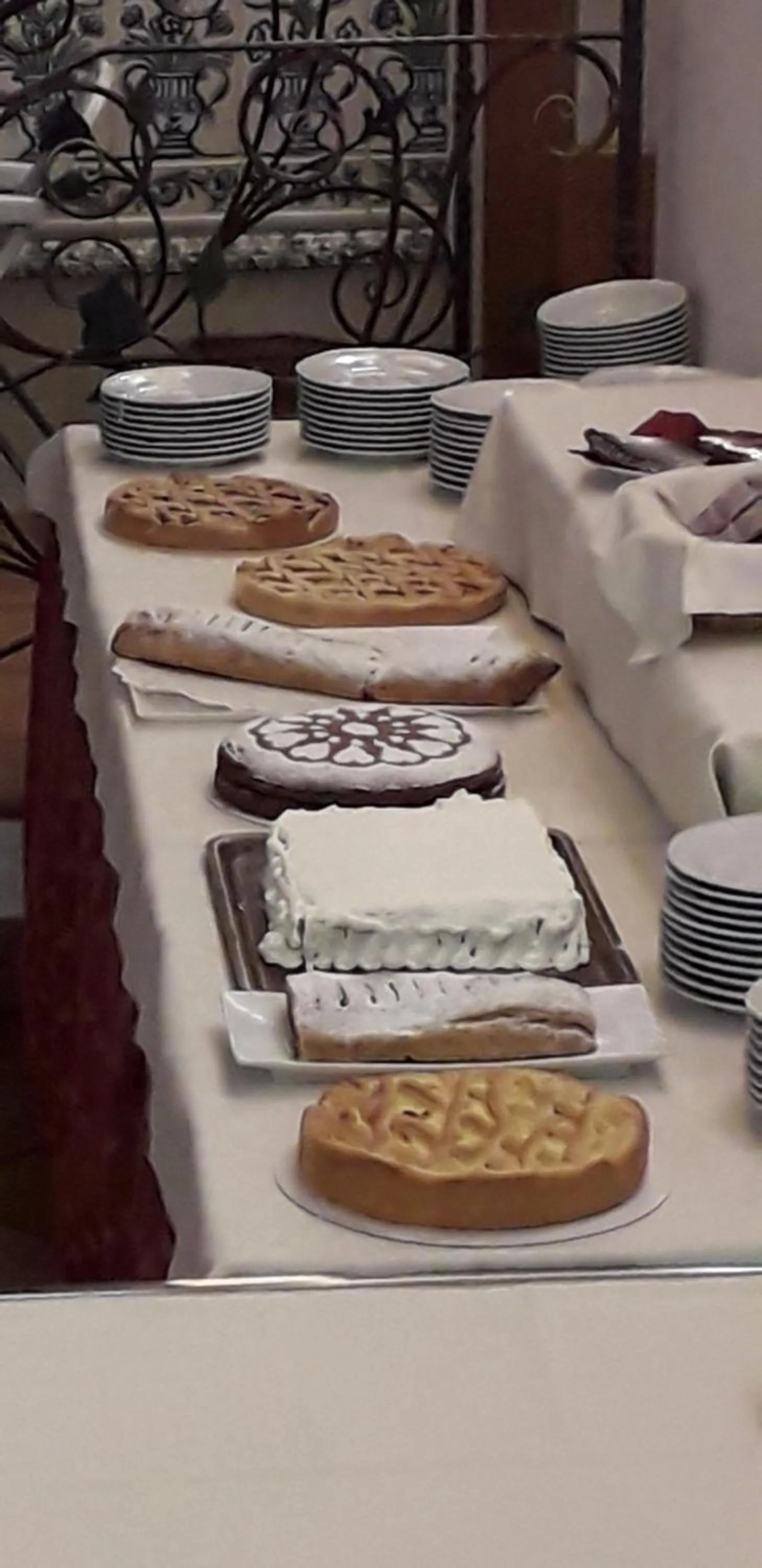 Buffet breakfast in Hotel Albergo Dolomiti