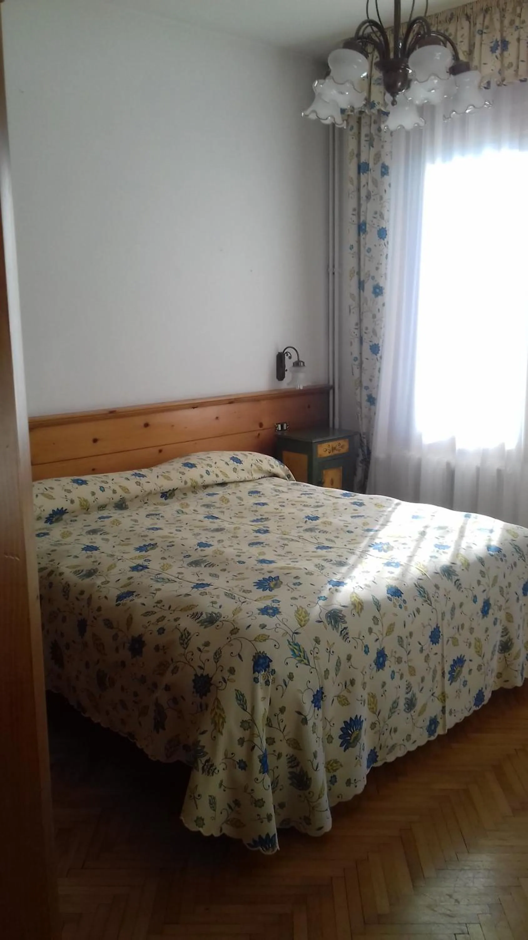 Bed in Hotel Albergo Dolomiti