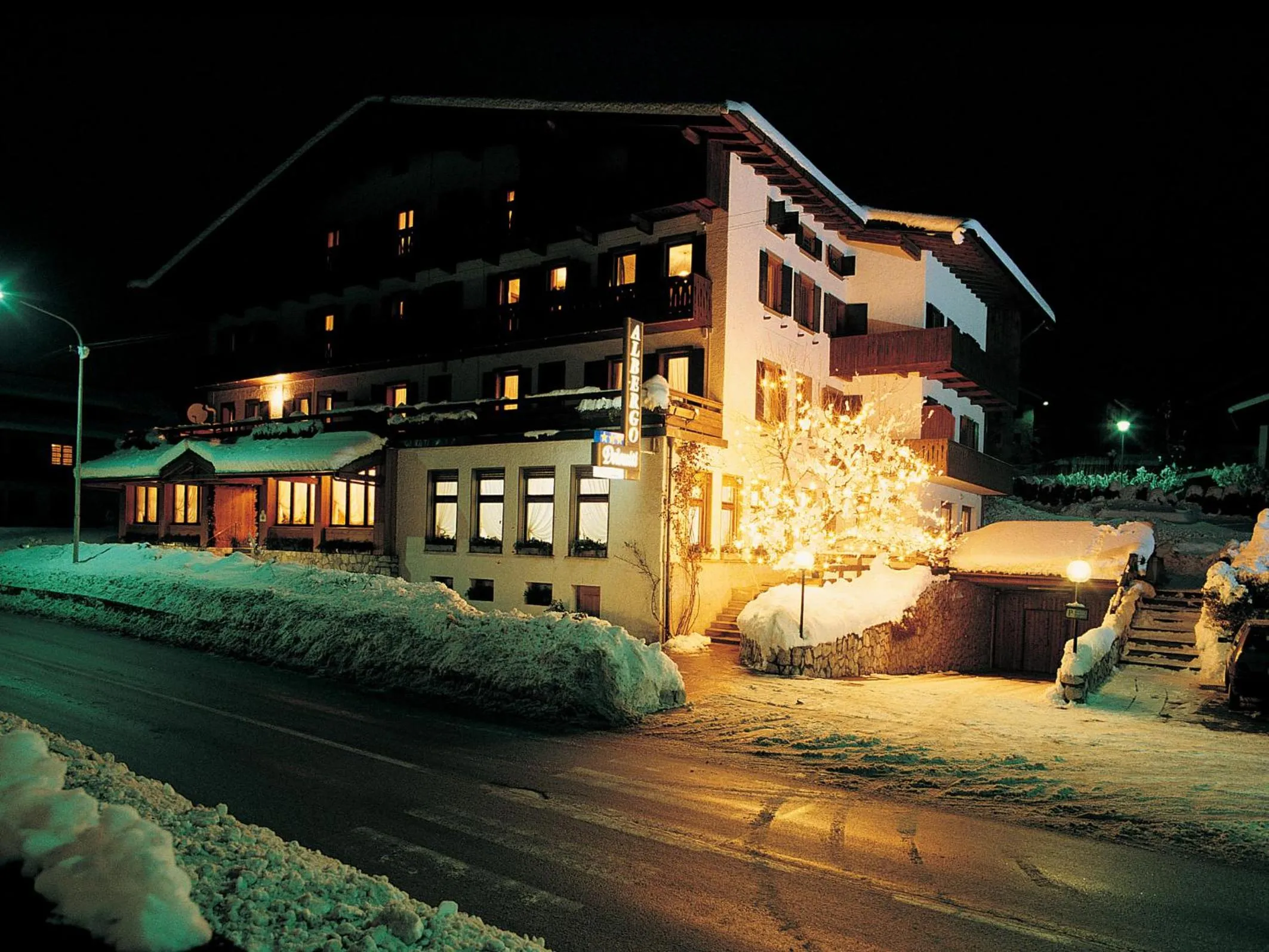 Facade/entrance in Hotel Albergo Dolomiti