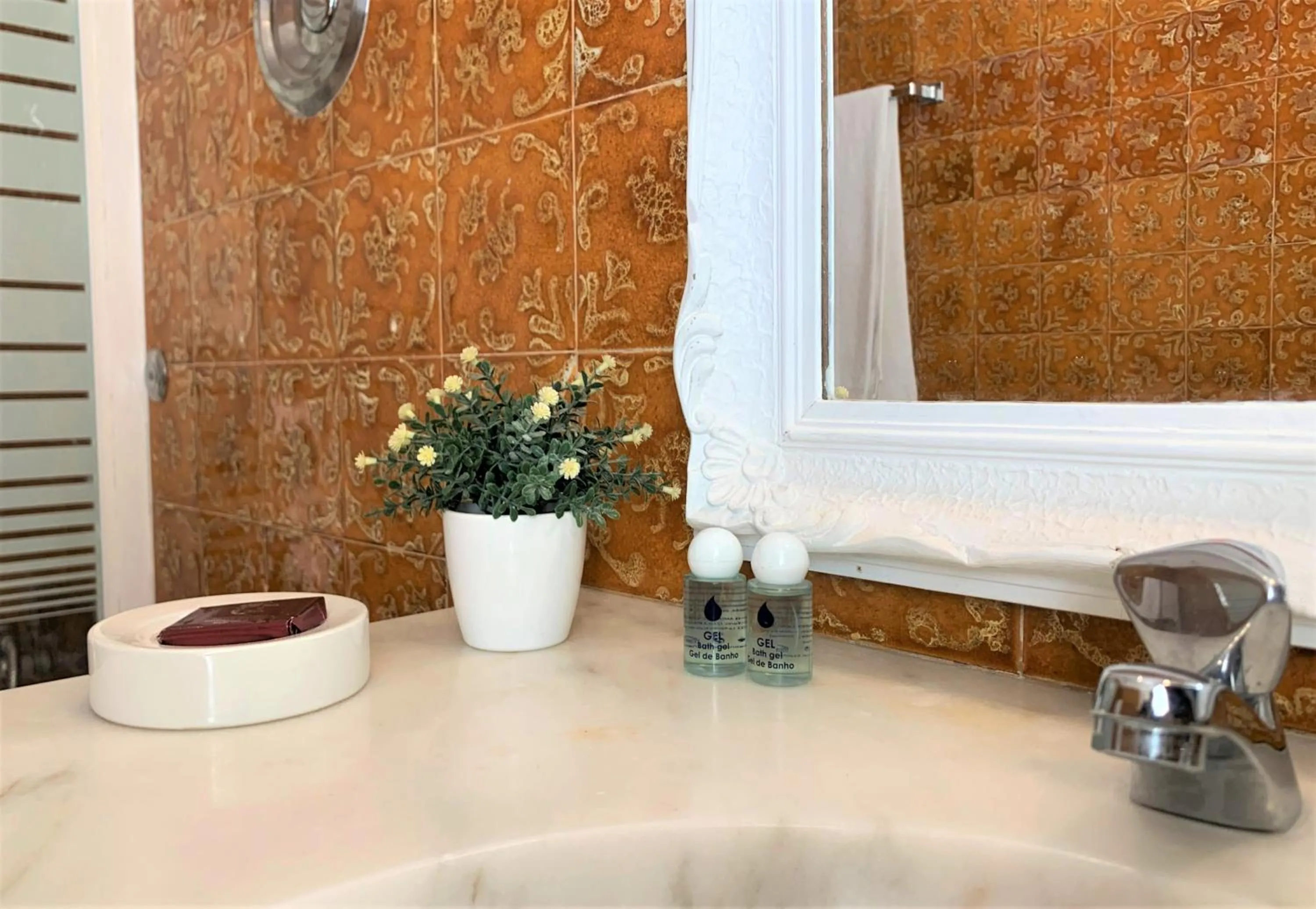 Bathroom in Suites Inn Lagos