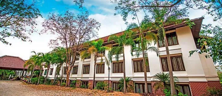 Property building in Tak Andaman Resort & Hotel