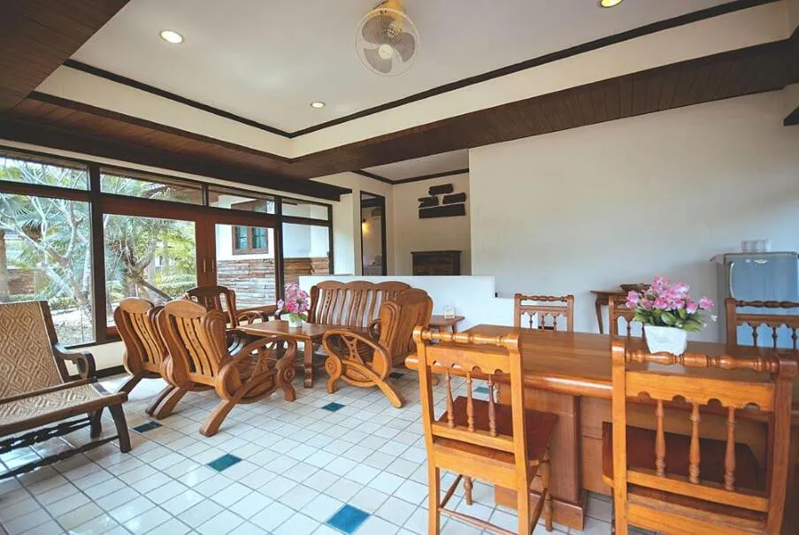 Living room in Tak Andaman Resort & Hotel