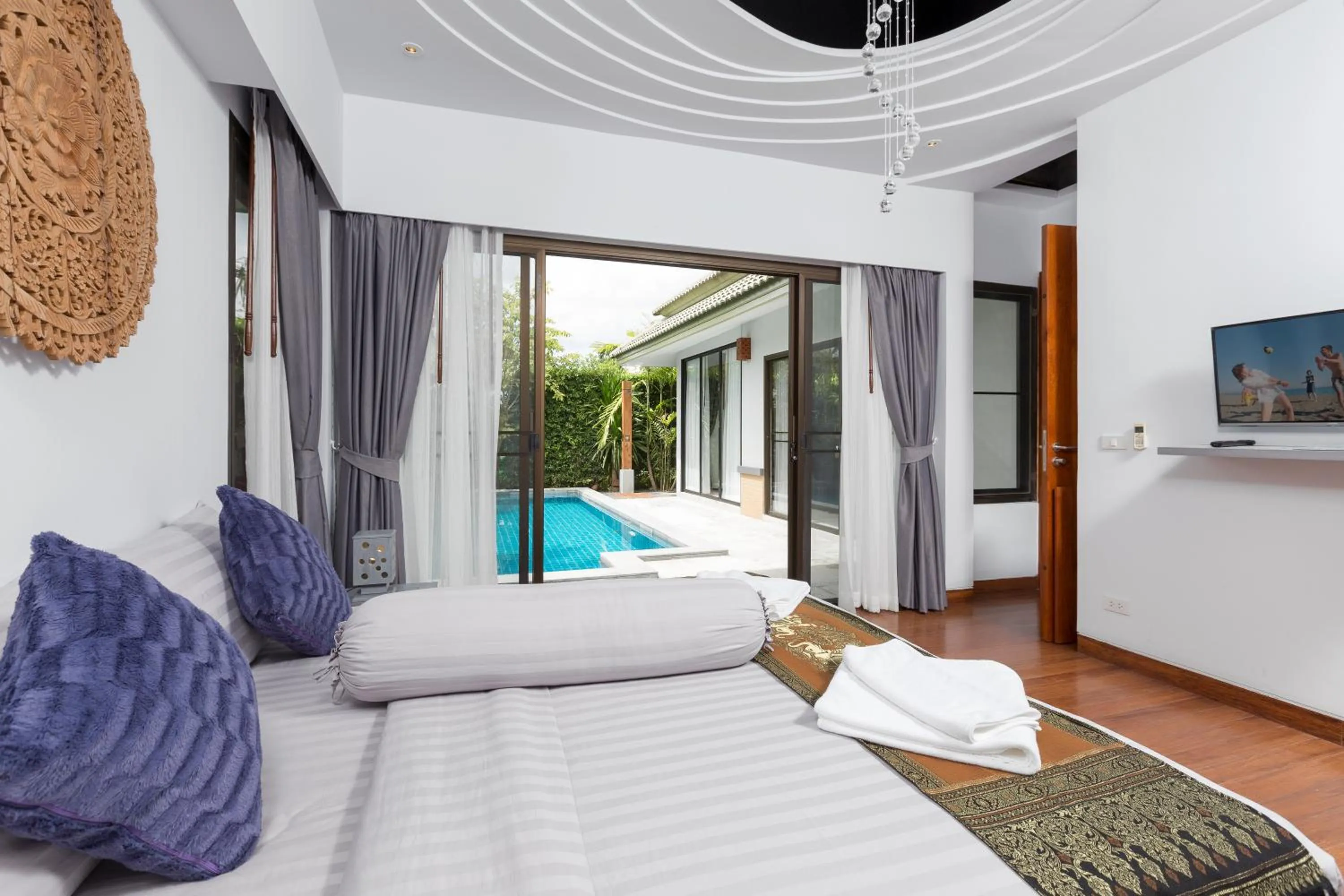 Bedroom, Bed in Karon Beach Pool Villa - Sha Extra Plus