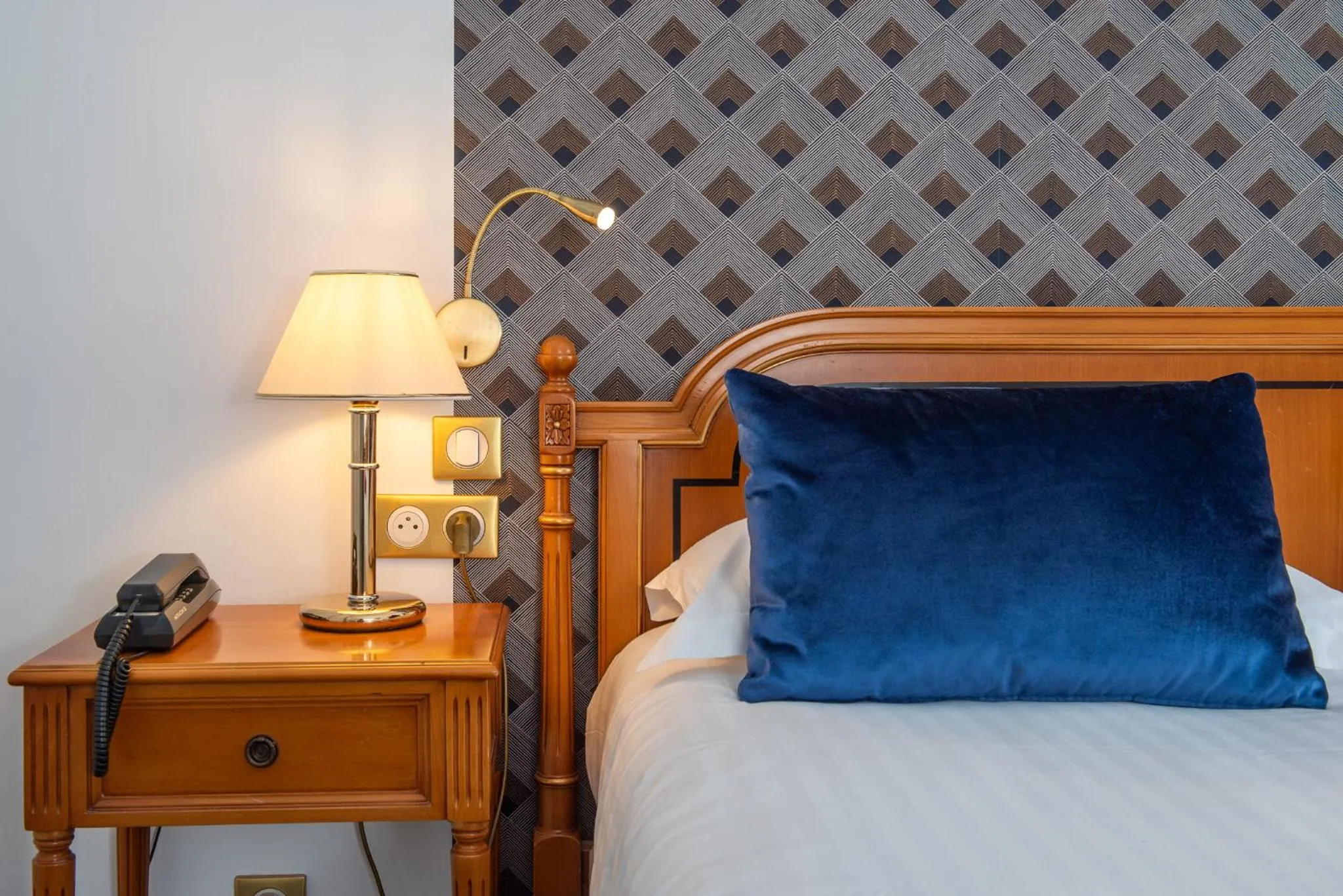 Photo of the whole room, Bed in Sun Riviera Hotel