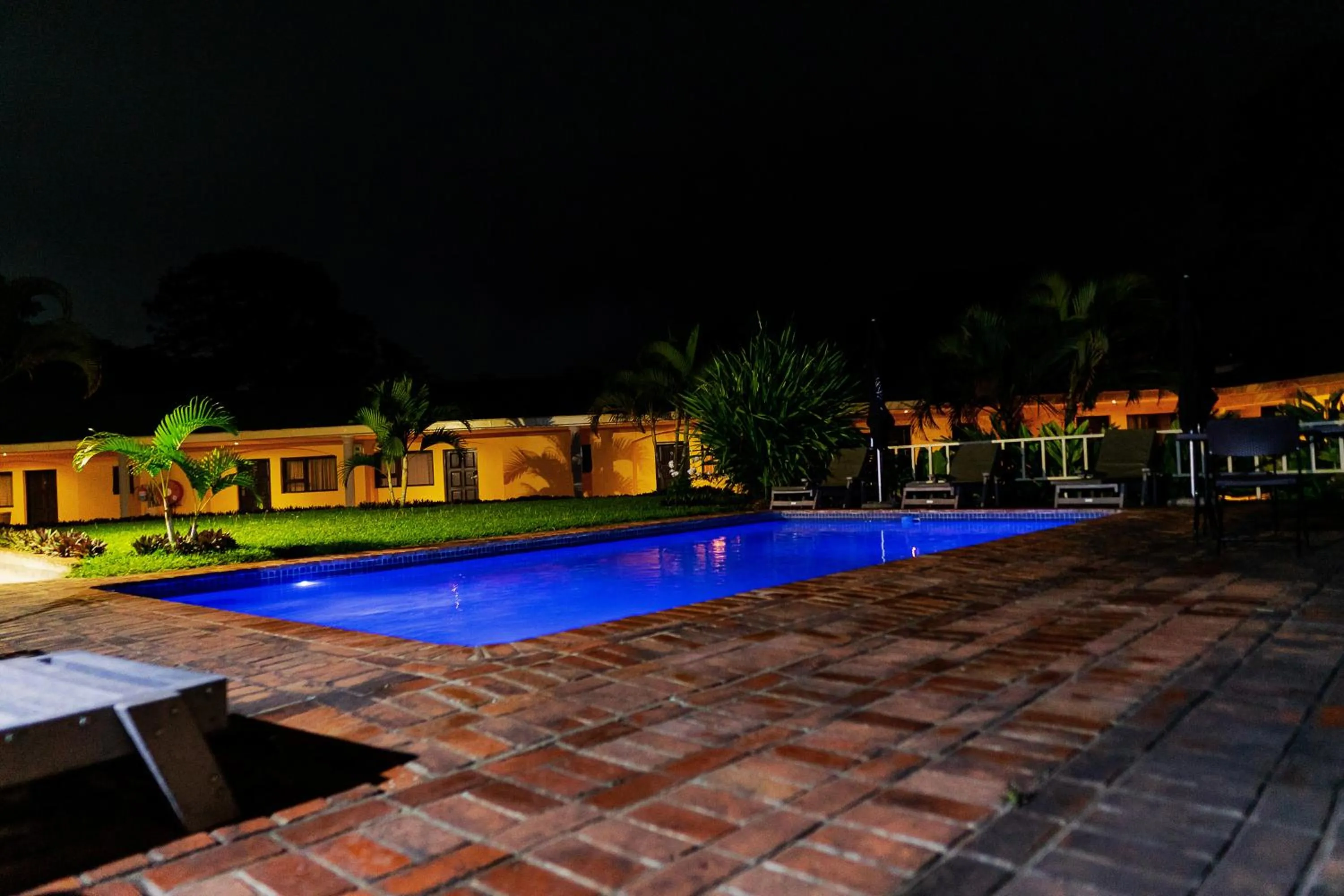 Property building in Casa Mia Lodge & Restaurant