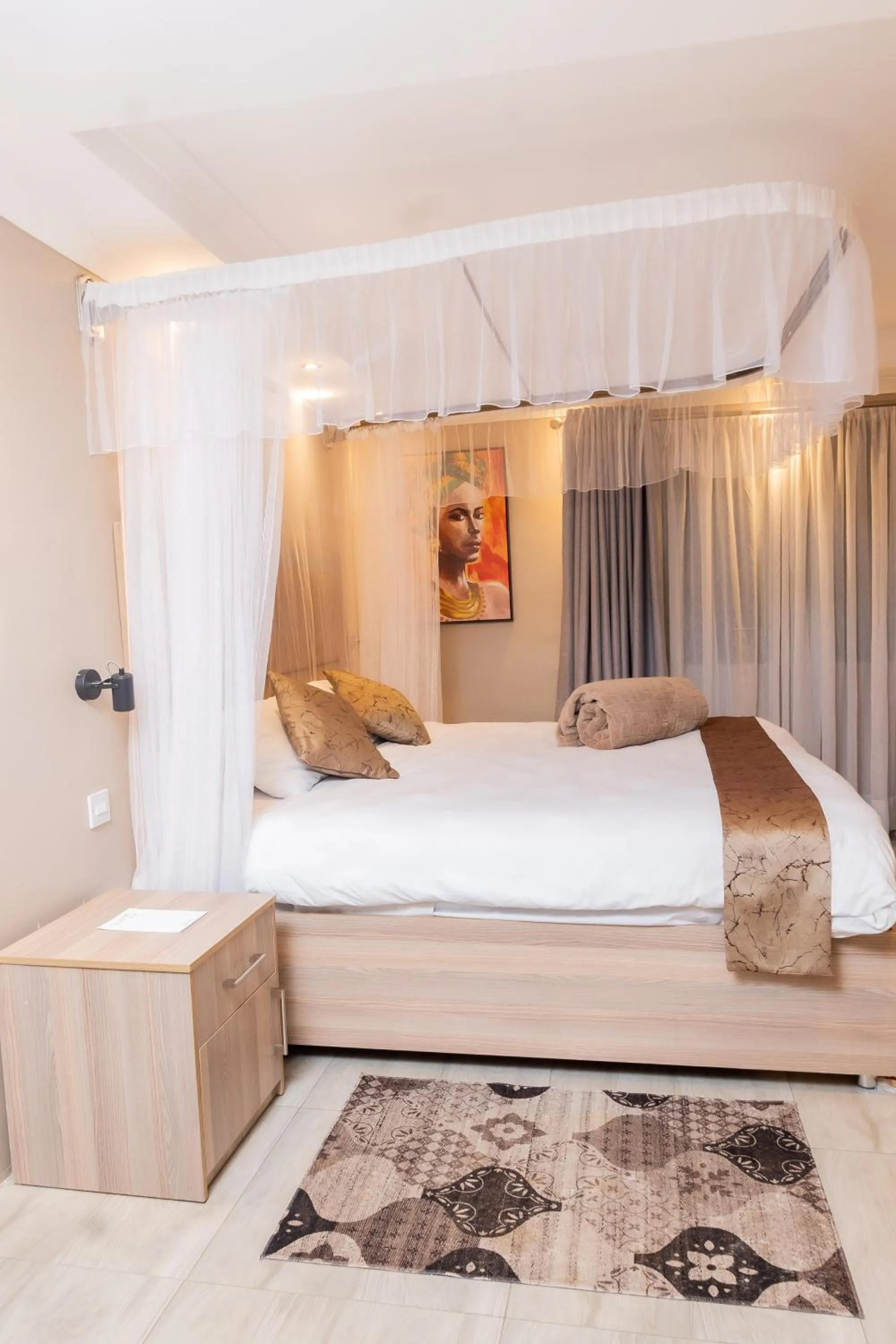 Bed in Casa Mia Lodge & Restaurant