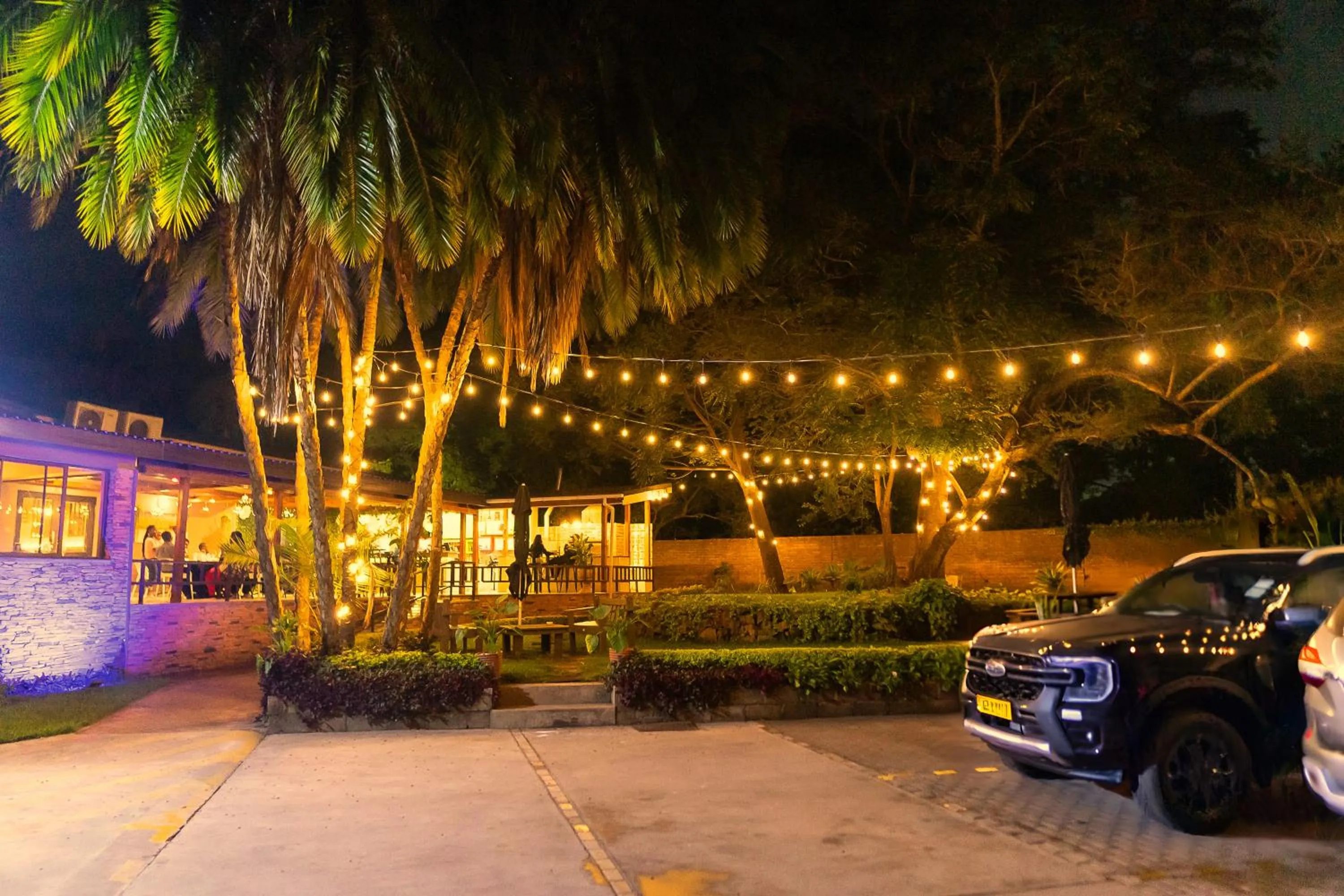 Property building in Casa Mia Lodge & Restaurant