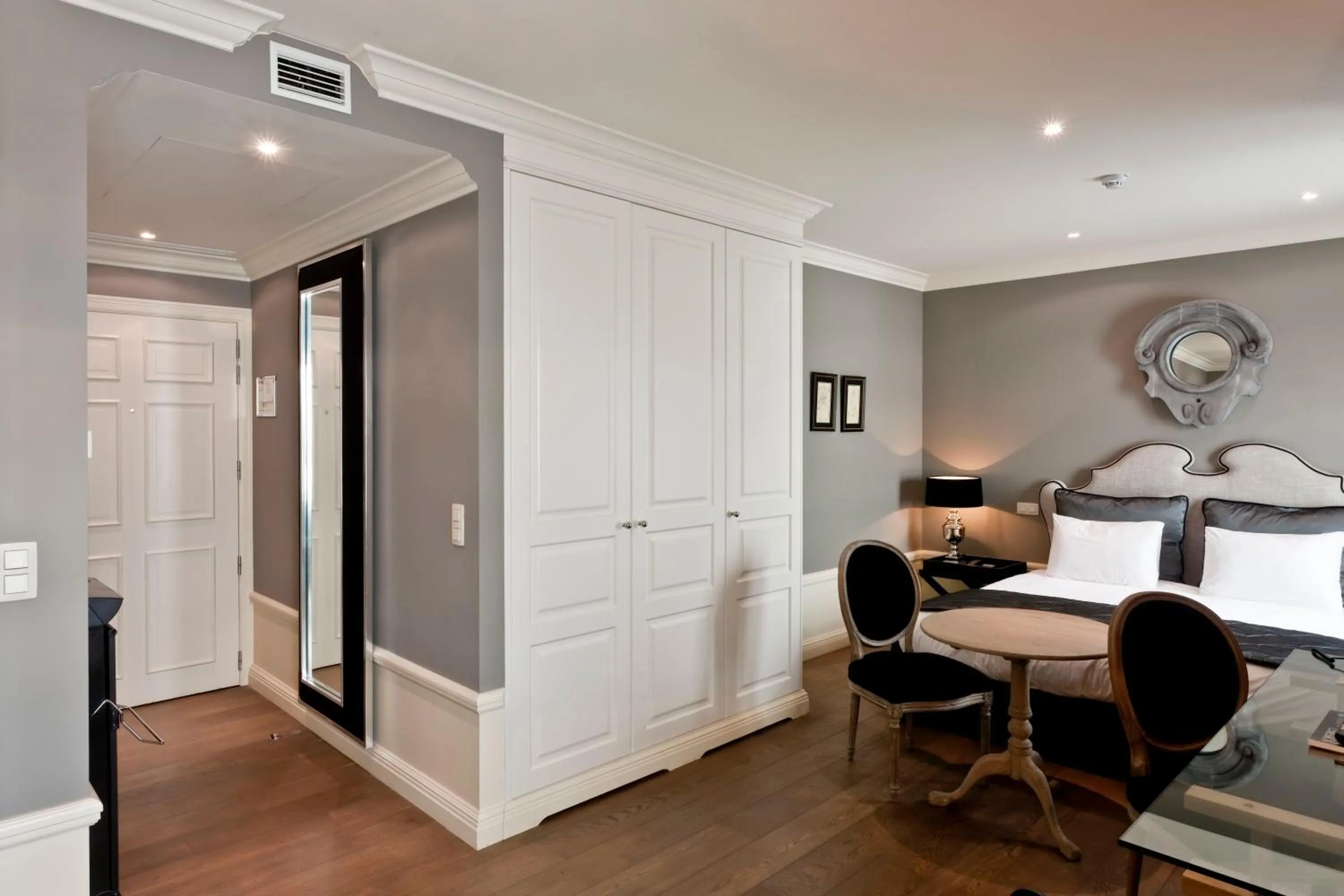 Bedroom in Stanhope Hotel by Thon Hotels