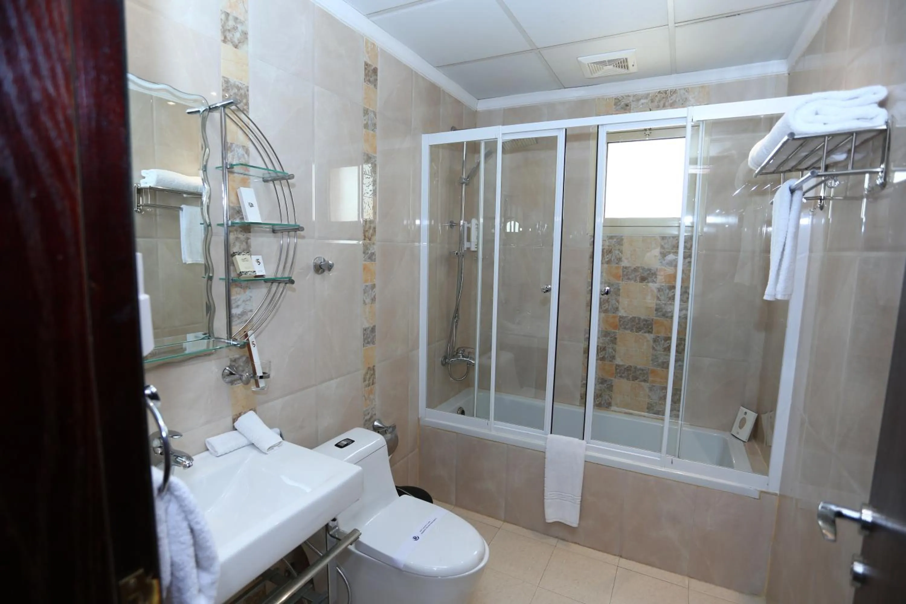 Bathroom in Golden Bujari Hotel Al Khobar