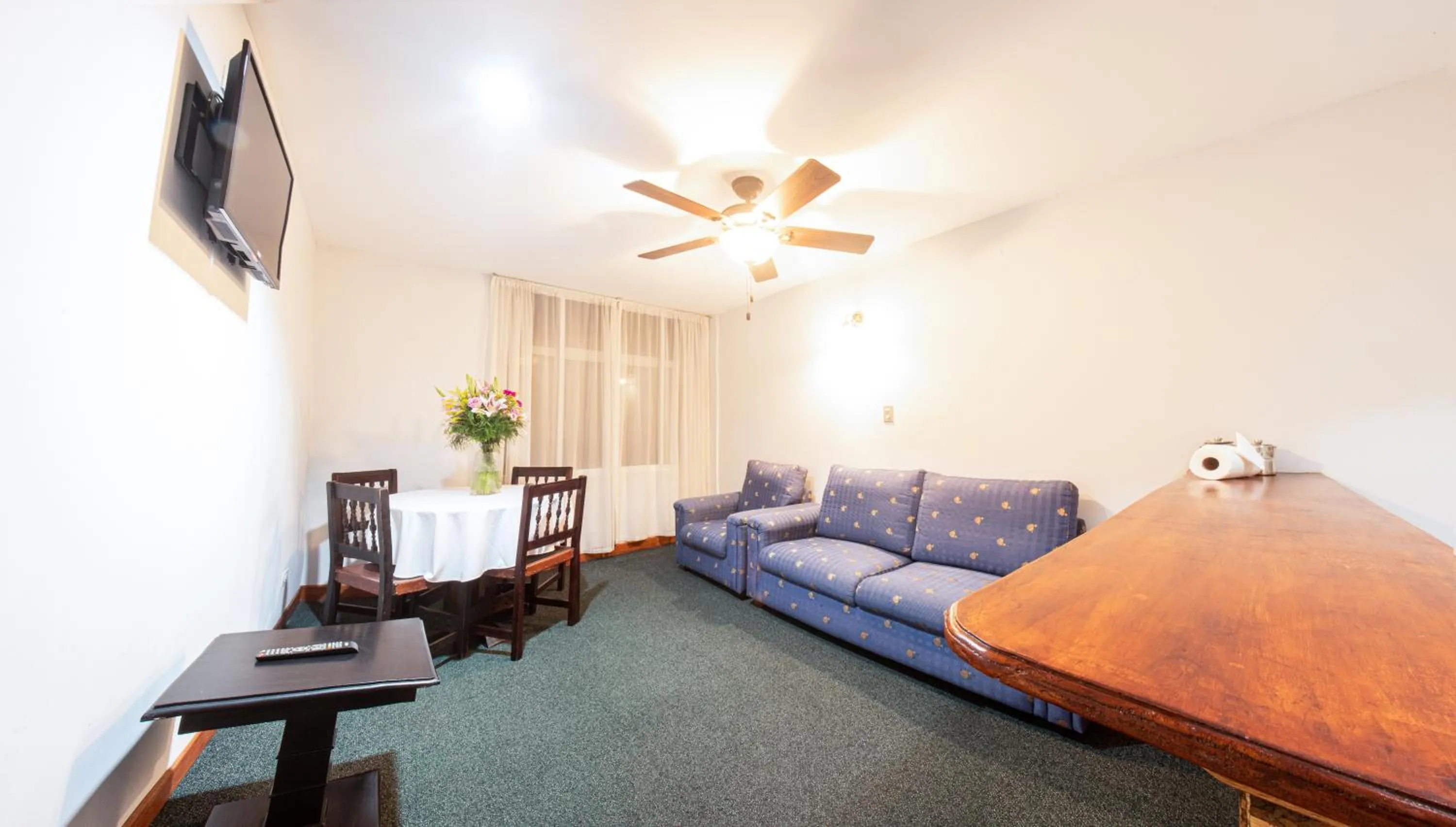 Dining area in Apartotel Tairona