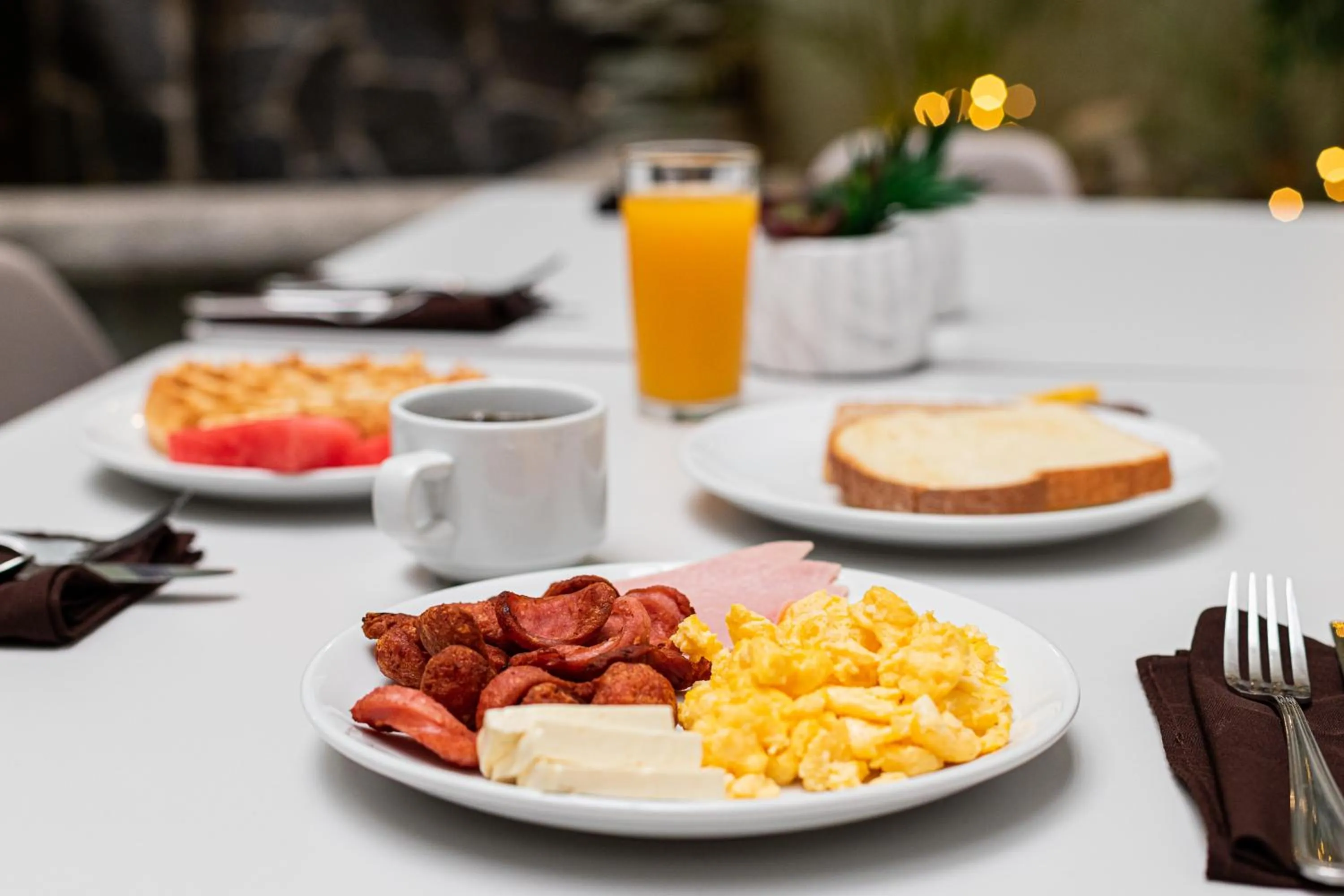 American breakfast in Apartotel Tairona