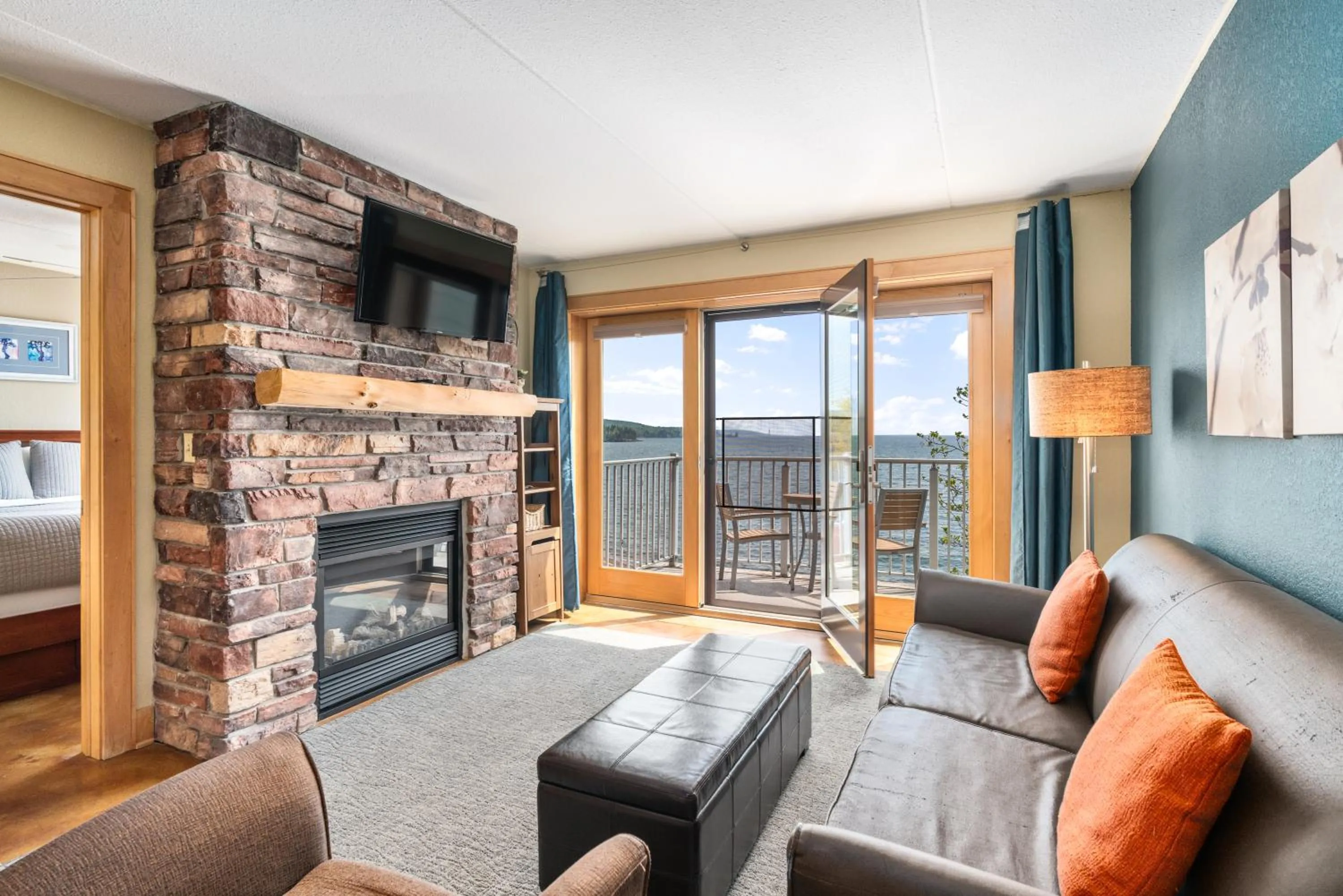 Living room in East Bay Suites