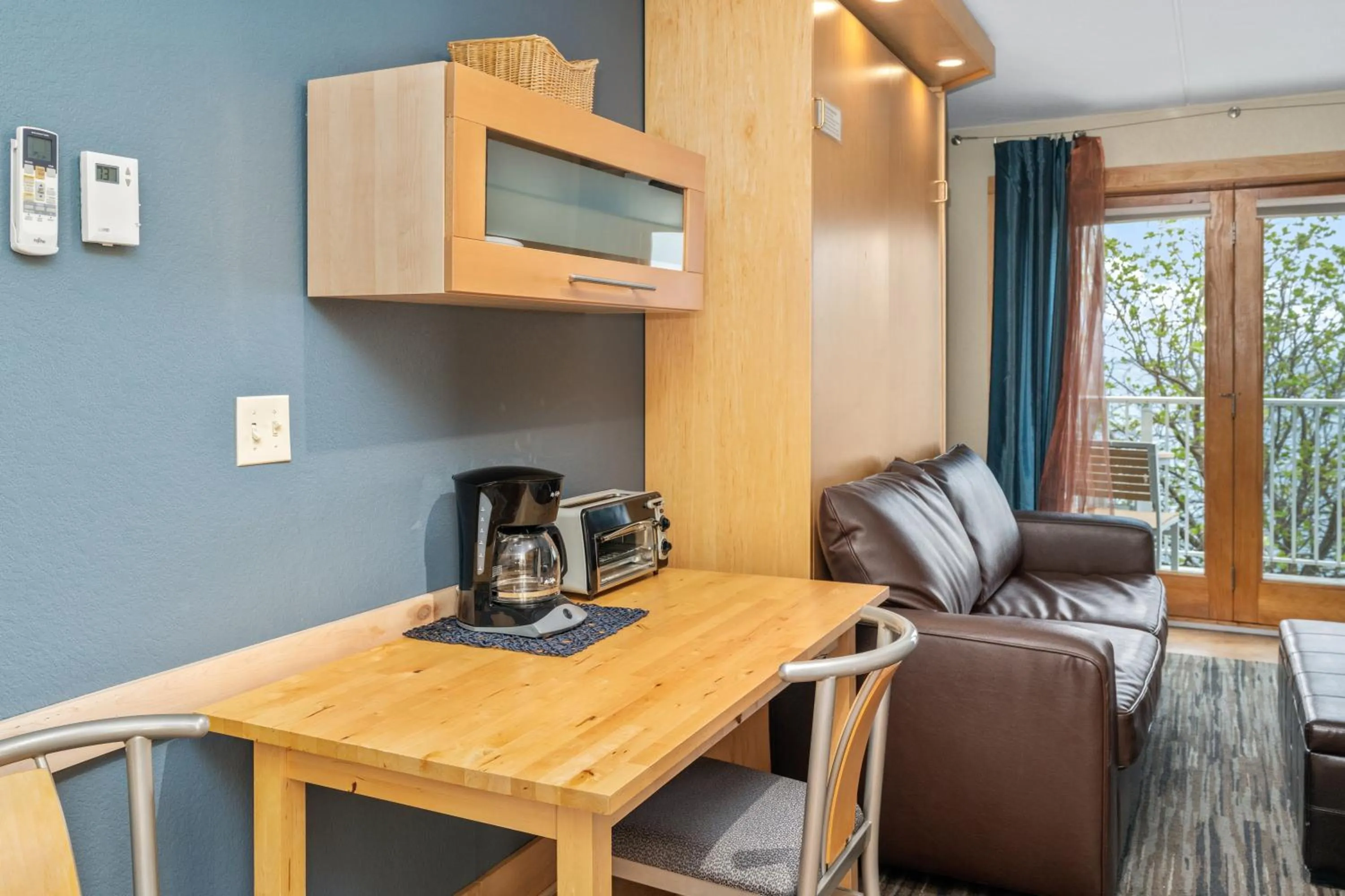 furniture in East Bay Suites