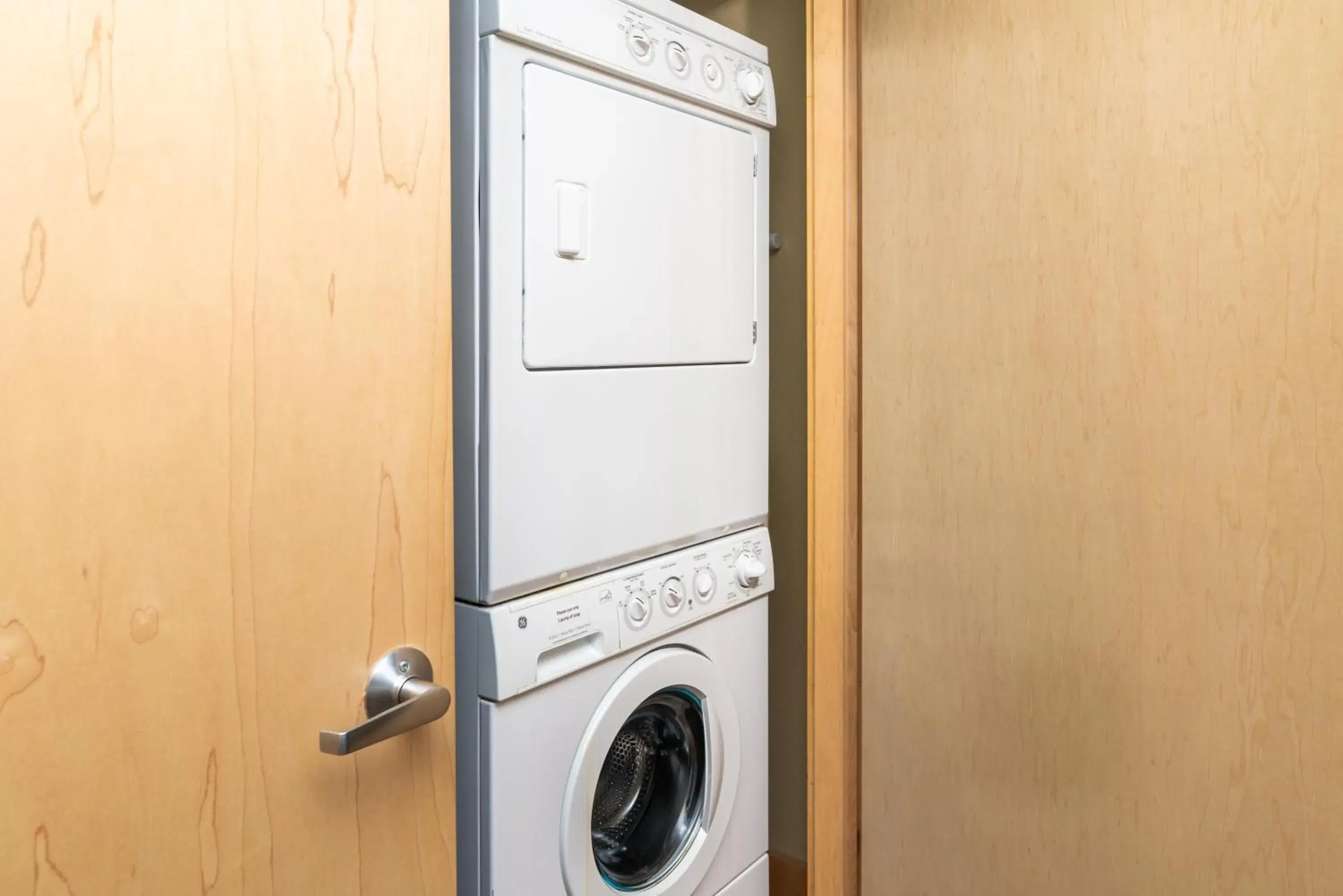 Three-Bedroom Suite in East Bay Suites Three-Bedroom Suite in East Bay Suites