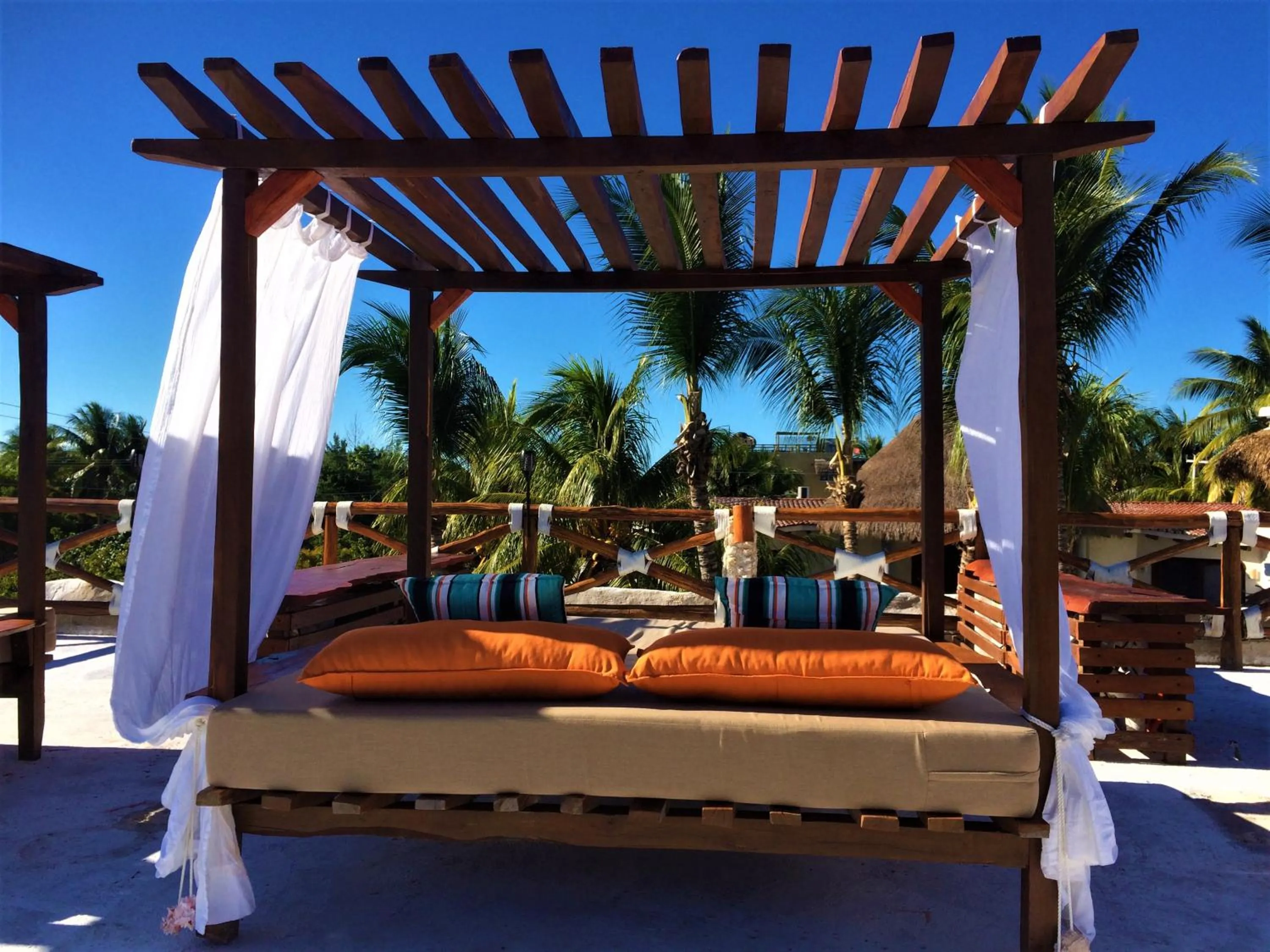 Balcony/Terrace, Bed in Hotel Para Ti - Adults Only