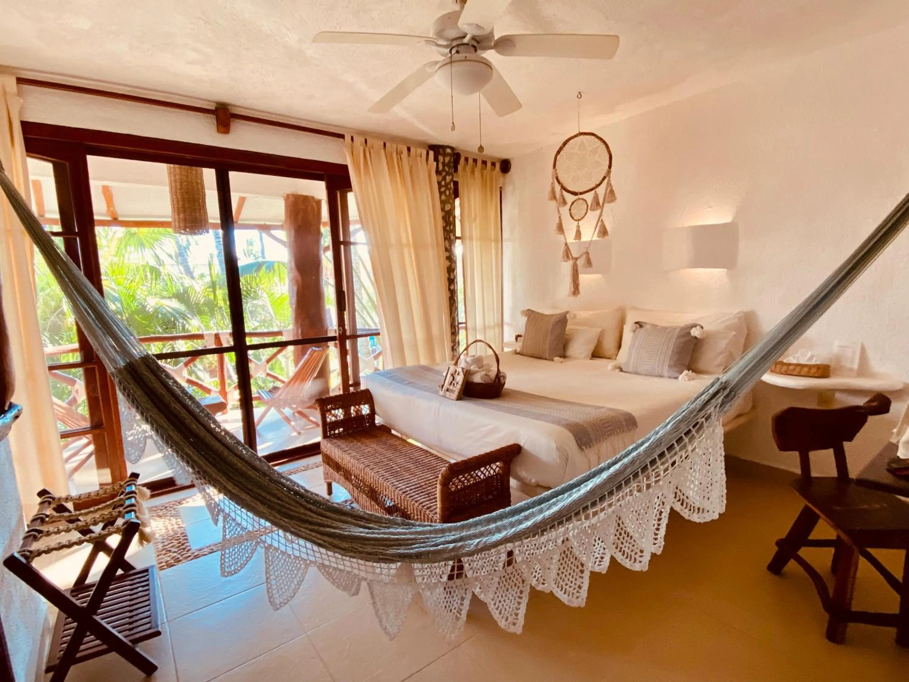 Bed in Hotel Para Ti - Adults Only