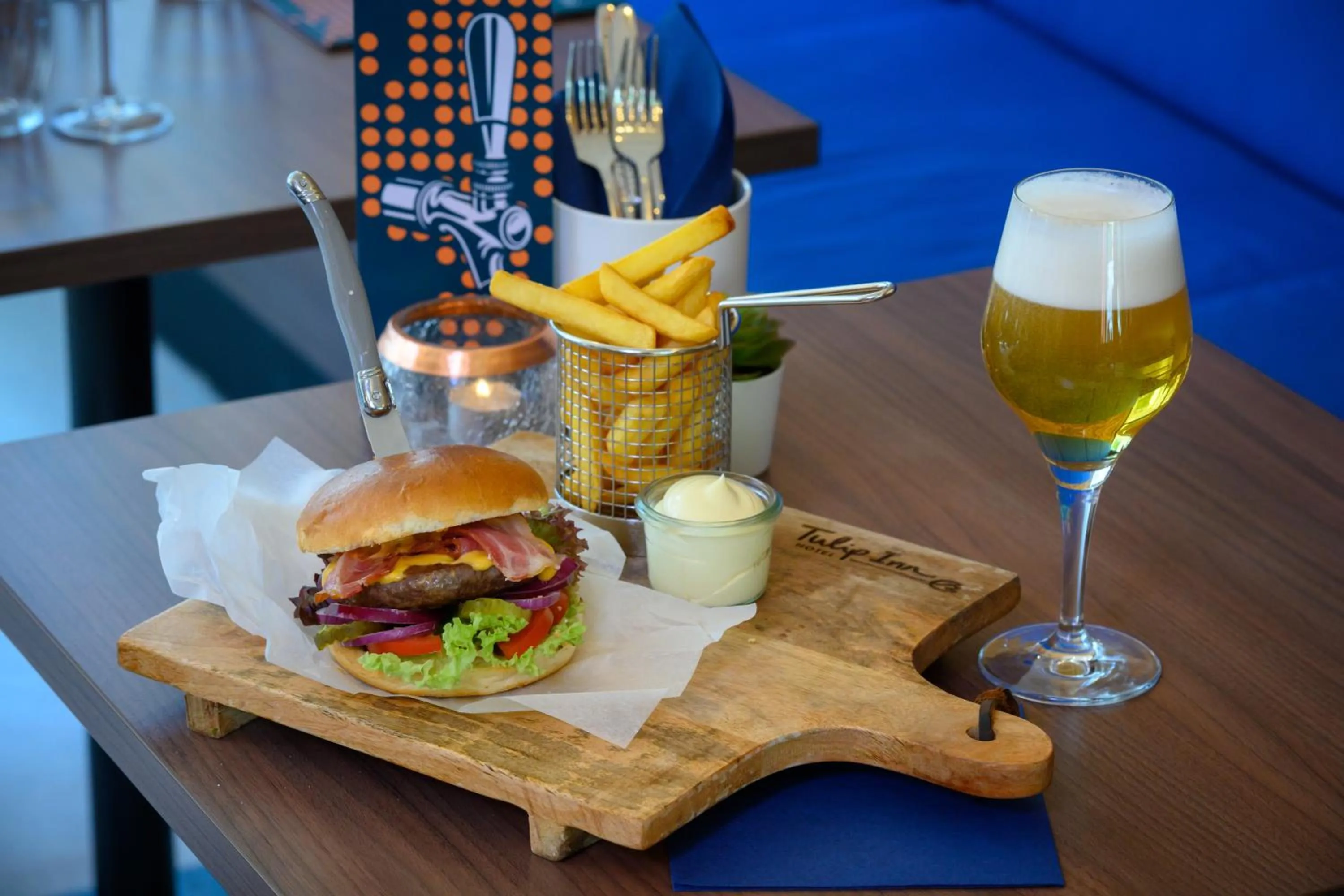 Food and drinks in Tulip Inn Antwerpen