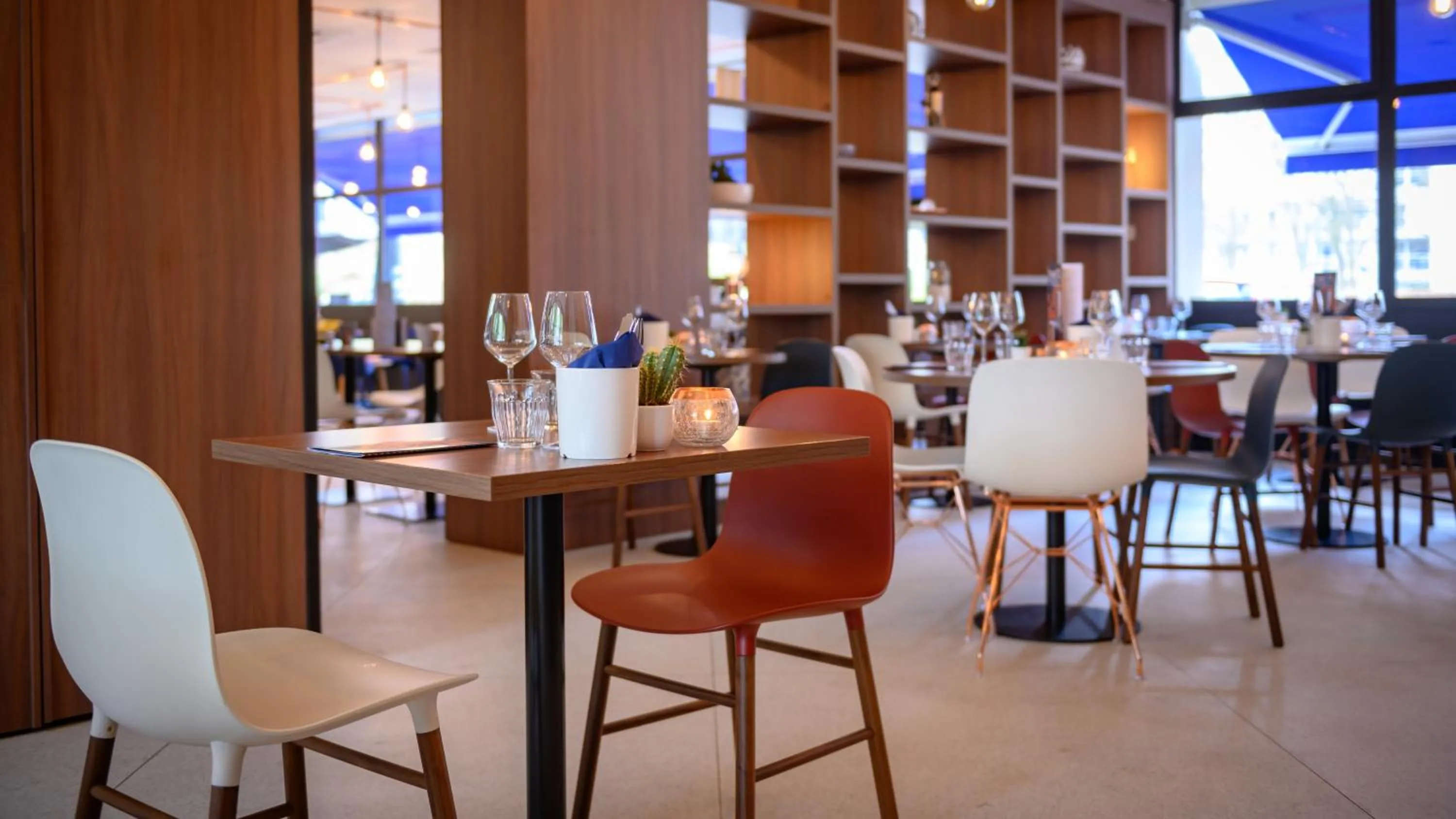 Restaurant/places to eat in Tulip Inn Antwerpen