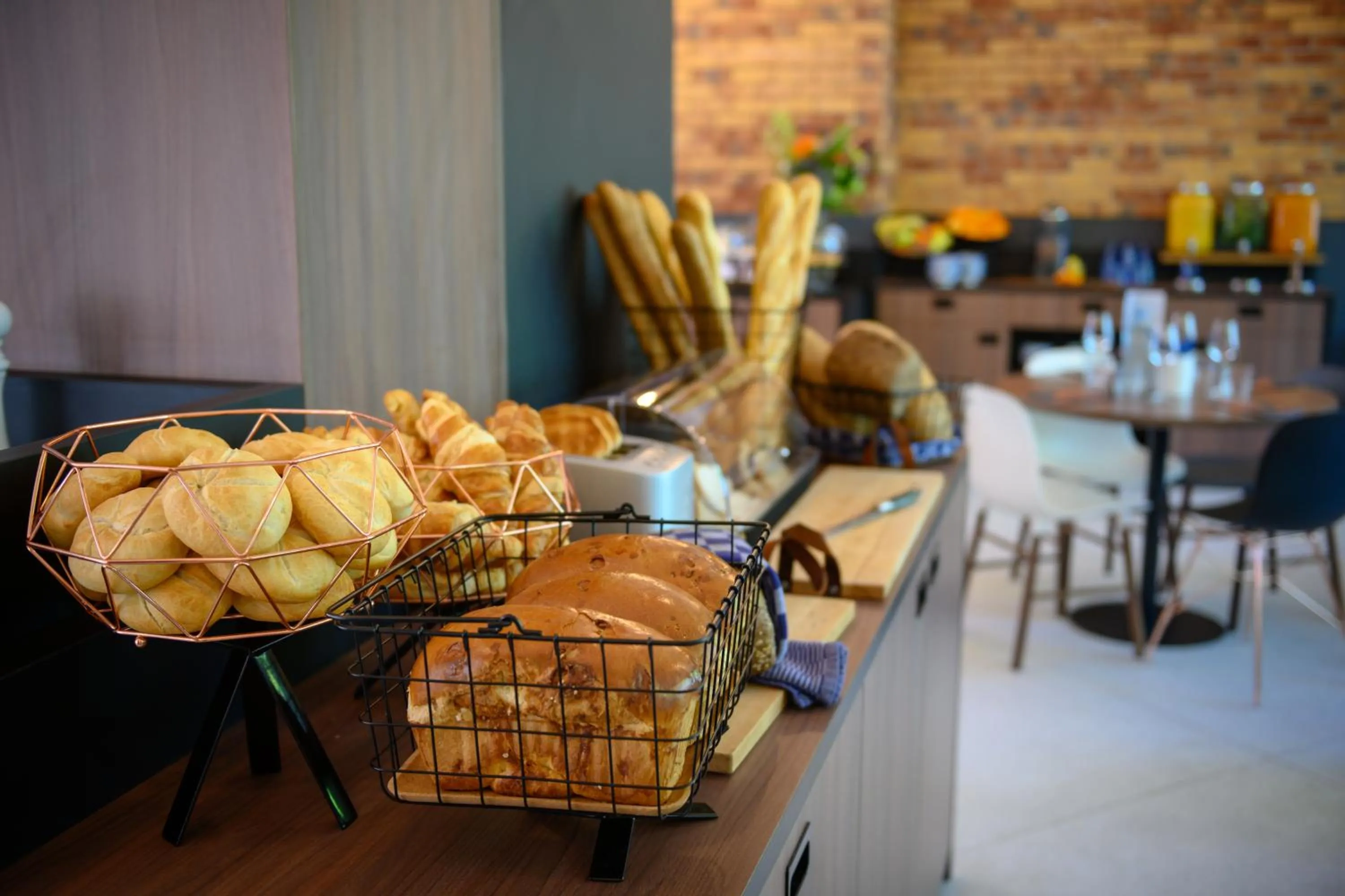 Food and drinks in Tulip Inn Antwerpen