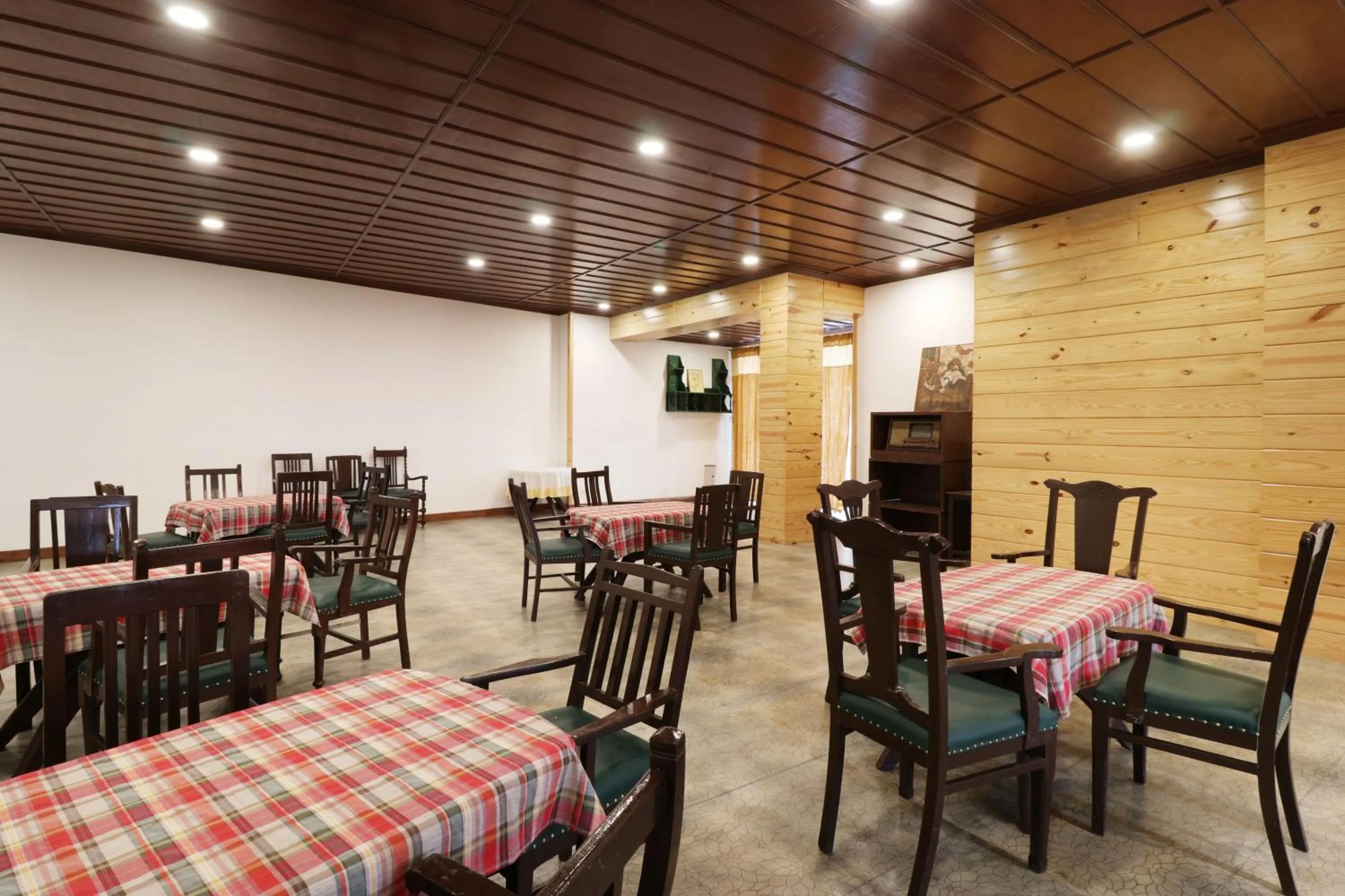 Hotel Himalayan Club