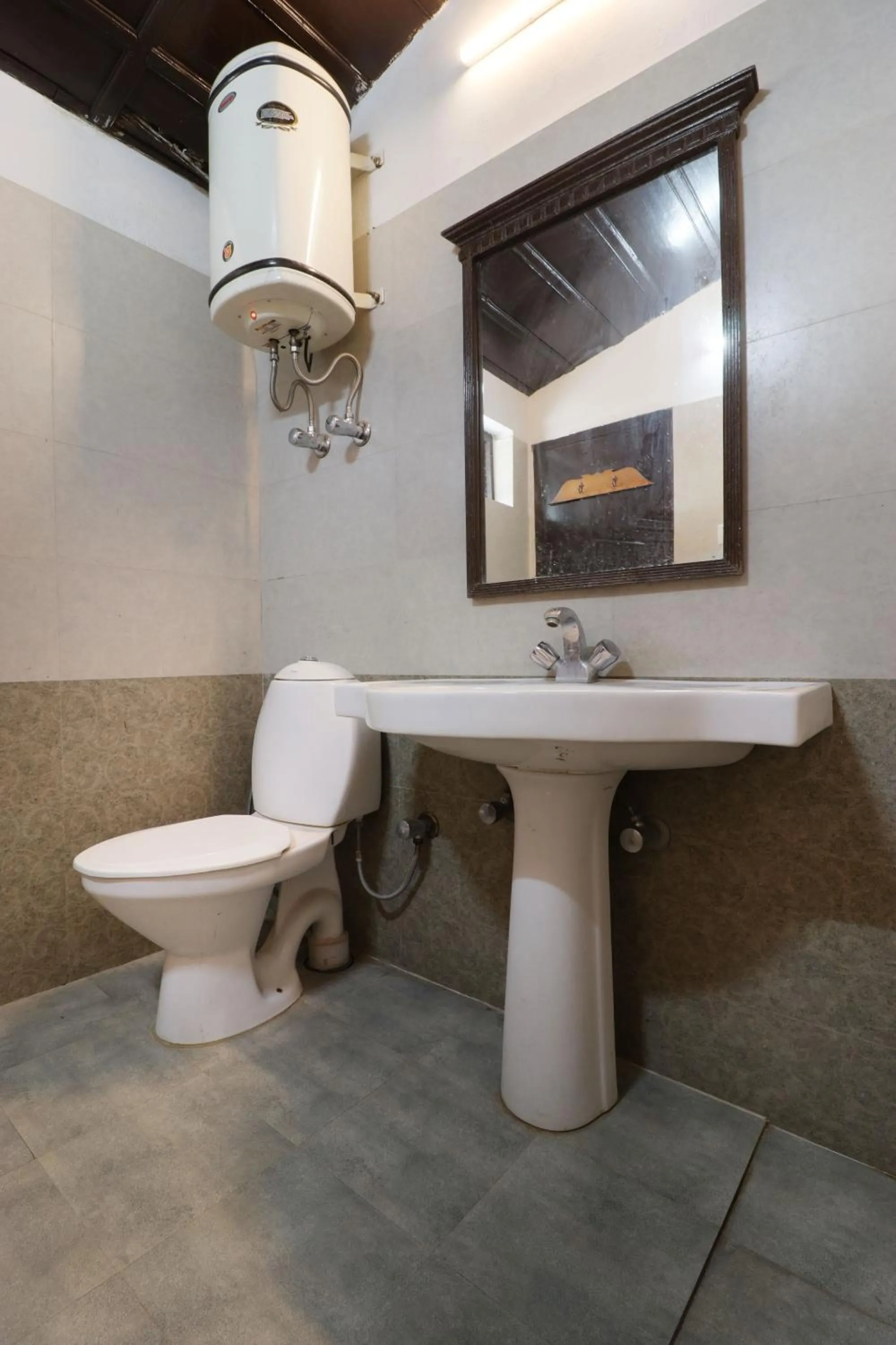 Hotel Himalayan Club