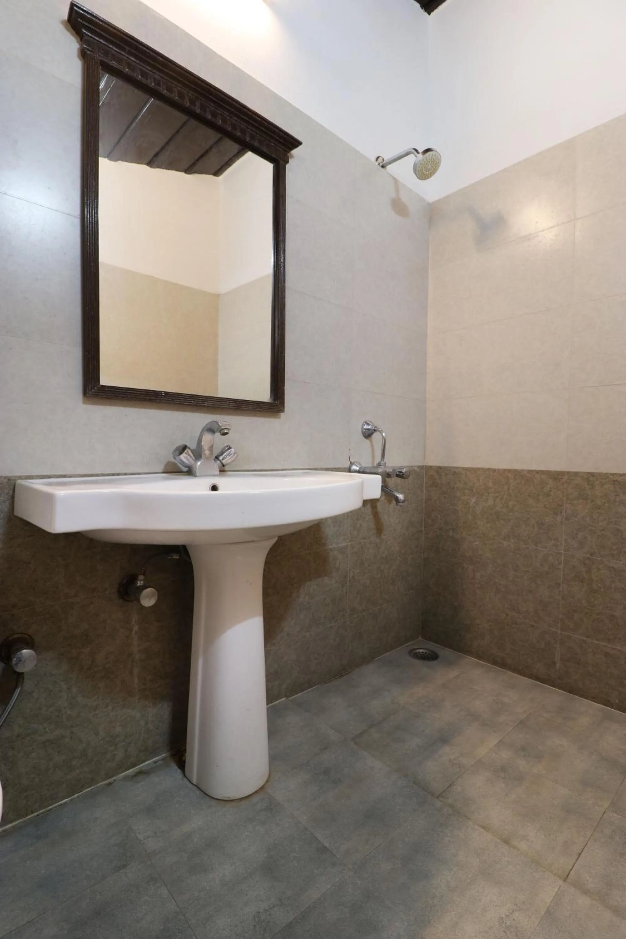 Hotel Himalayan Club