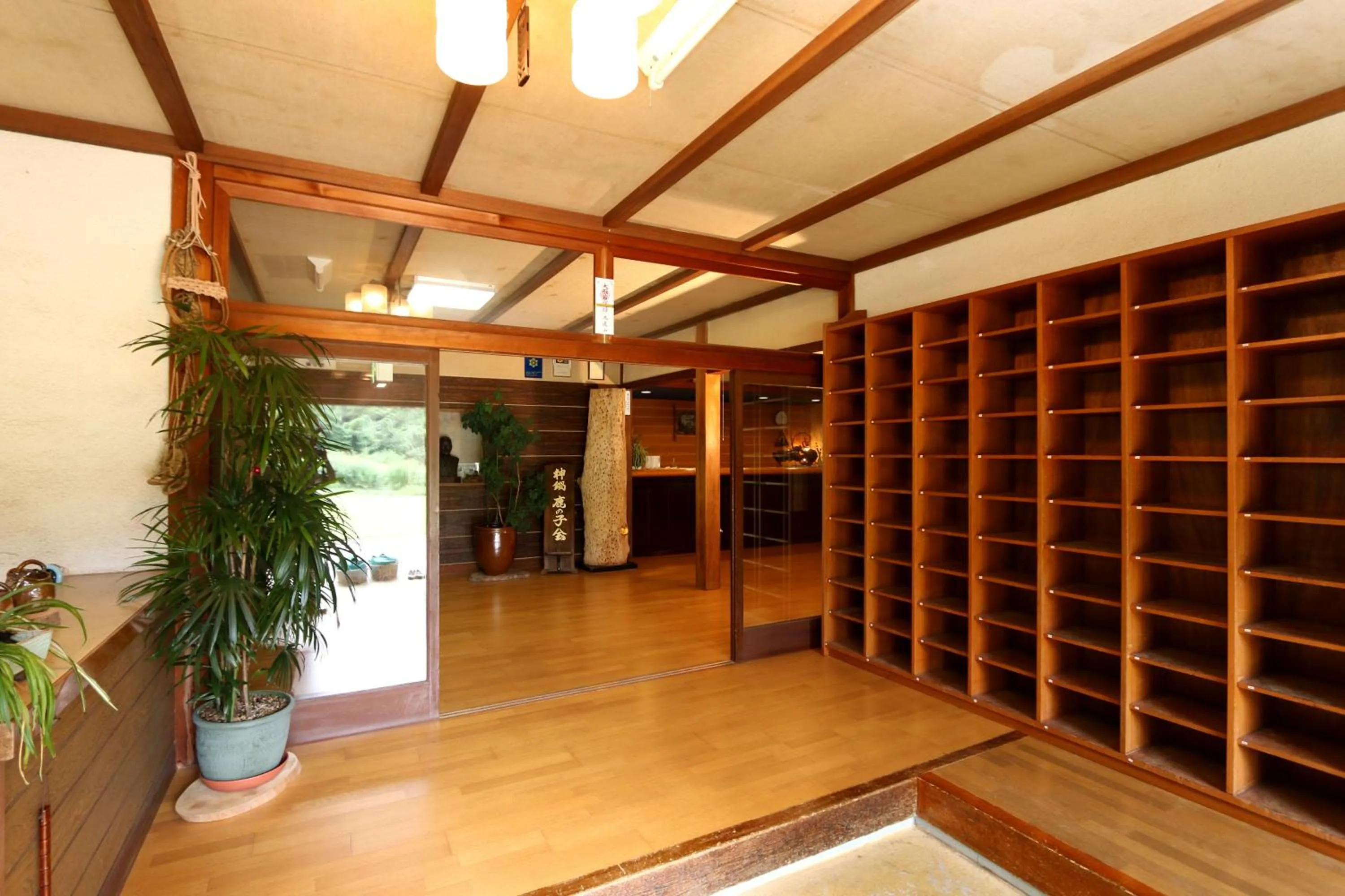 Facade/entrance in Kannabe Highland Hotel