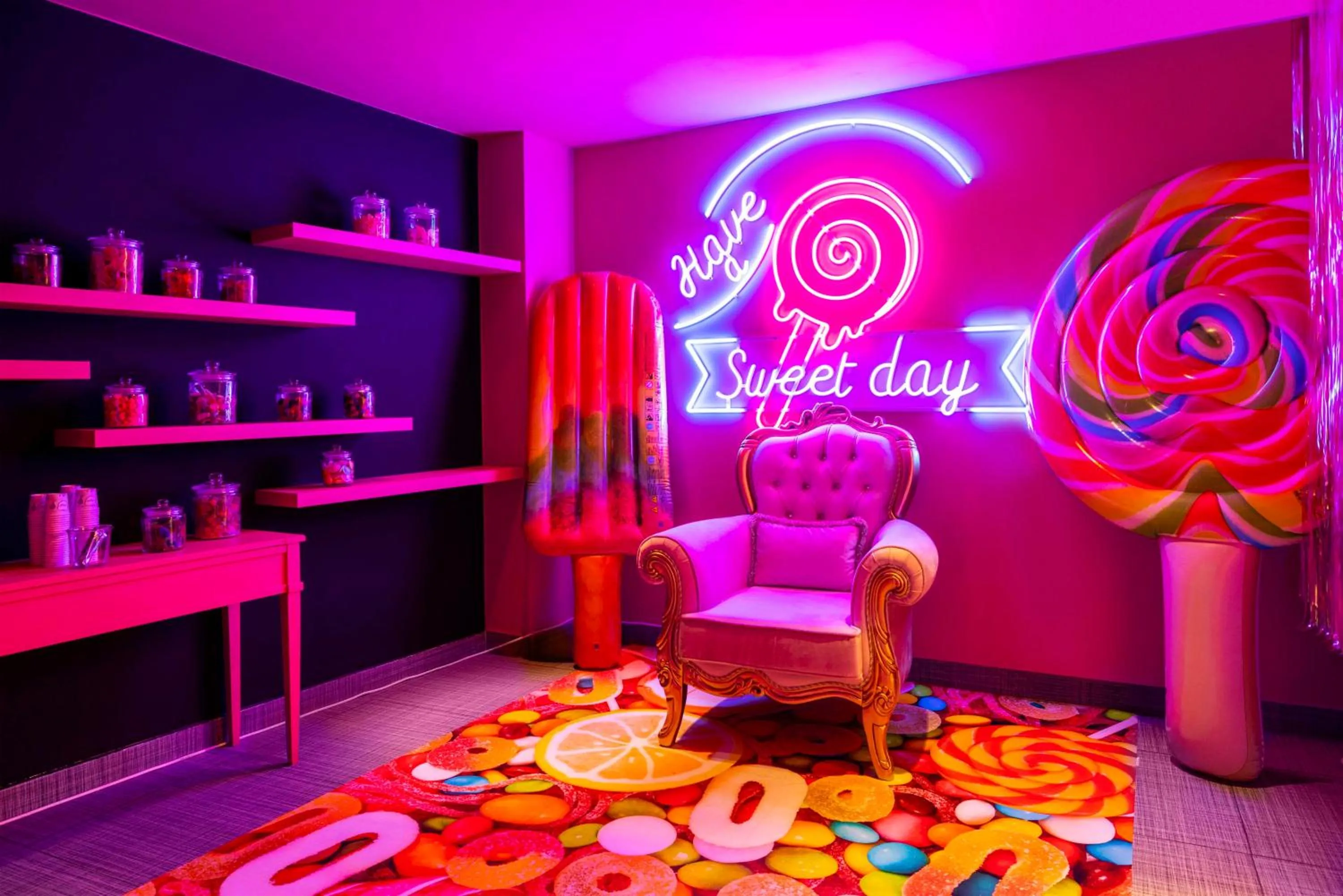 Restaurant/places to eat in nhow Brussels Bloom