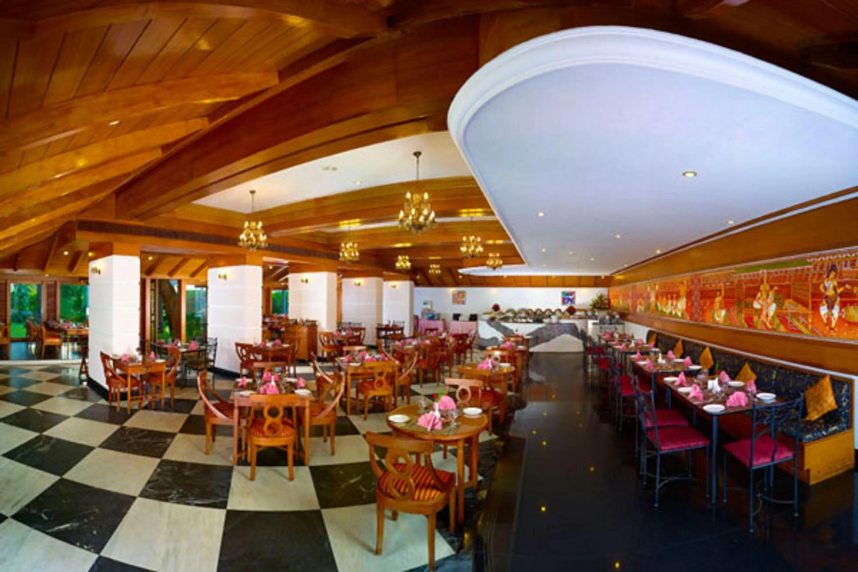 Restaurant/places to eat in KTDC Mascot Hotel - A Heritage Living Experience