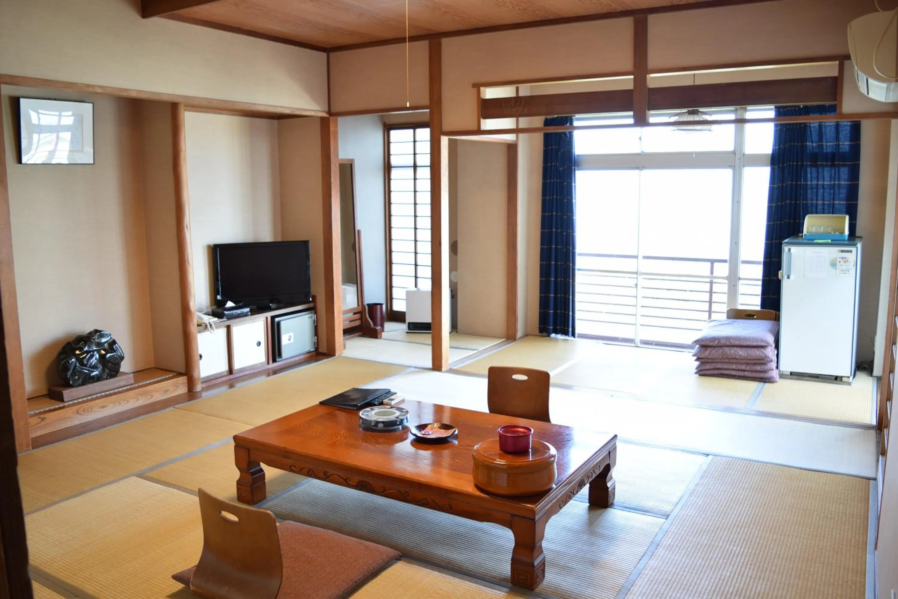 Photo of the whole room in Ryokan Fukuzen