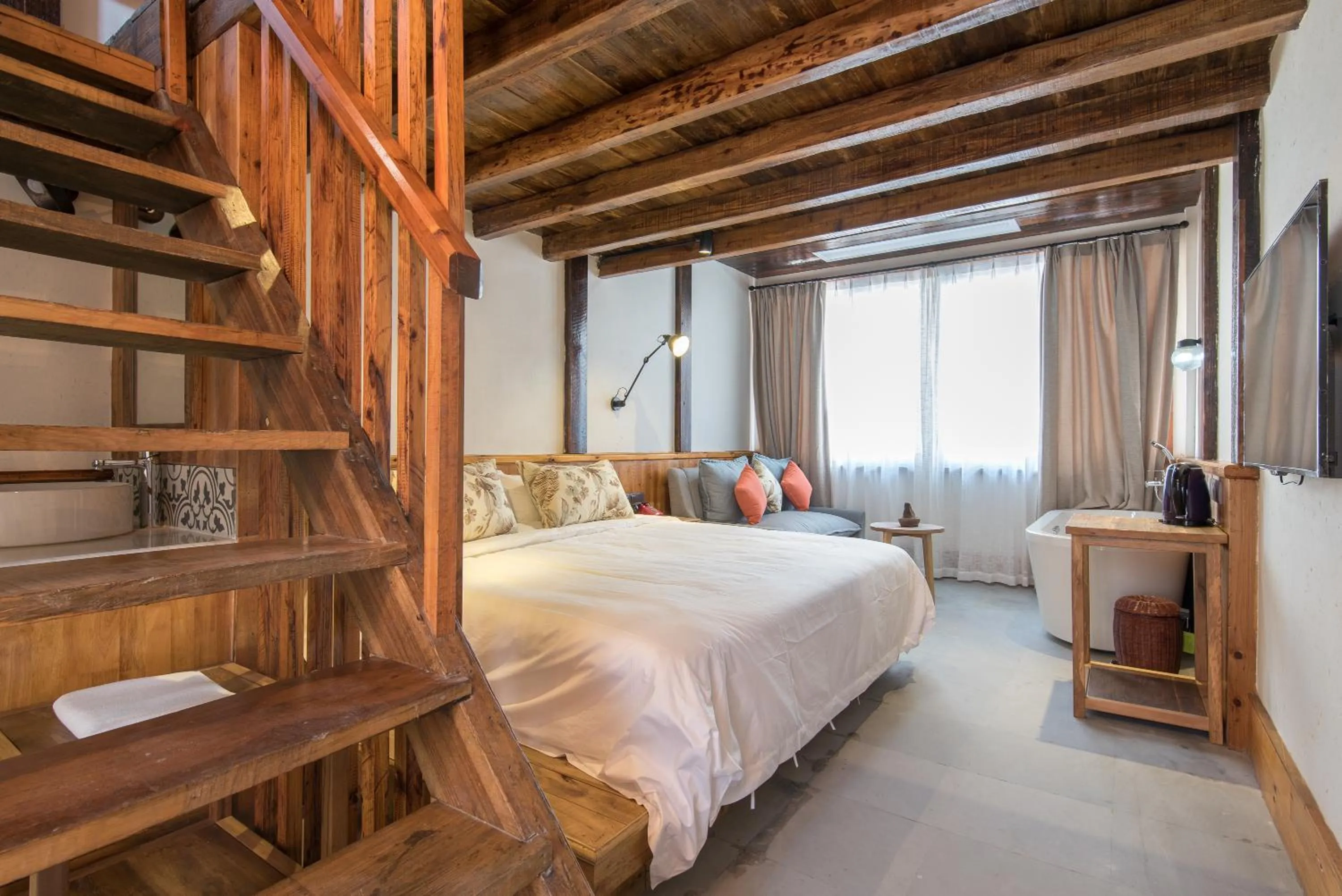 Bedroom, Bed in Youxiake Canal Hotel Hangzhou