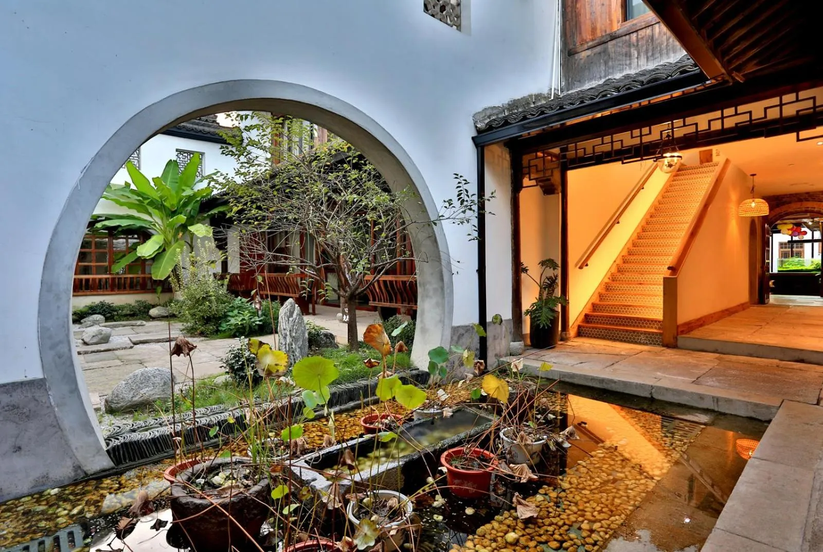 Patio in Youxiake Canal Hotel Hangzhou