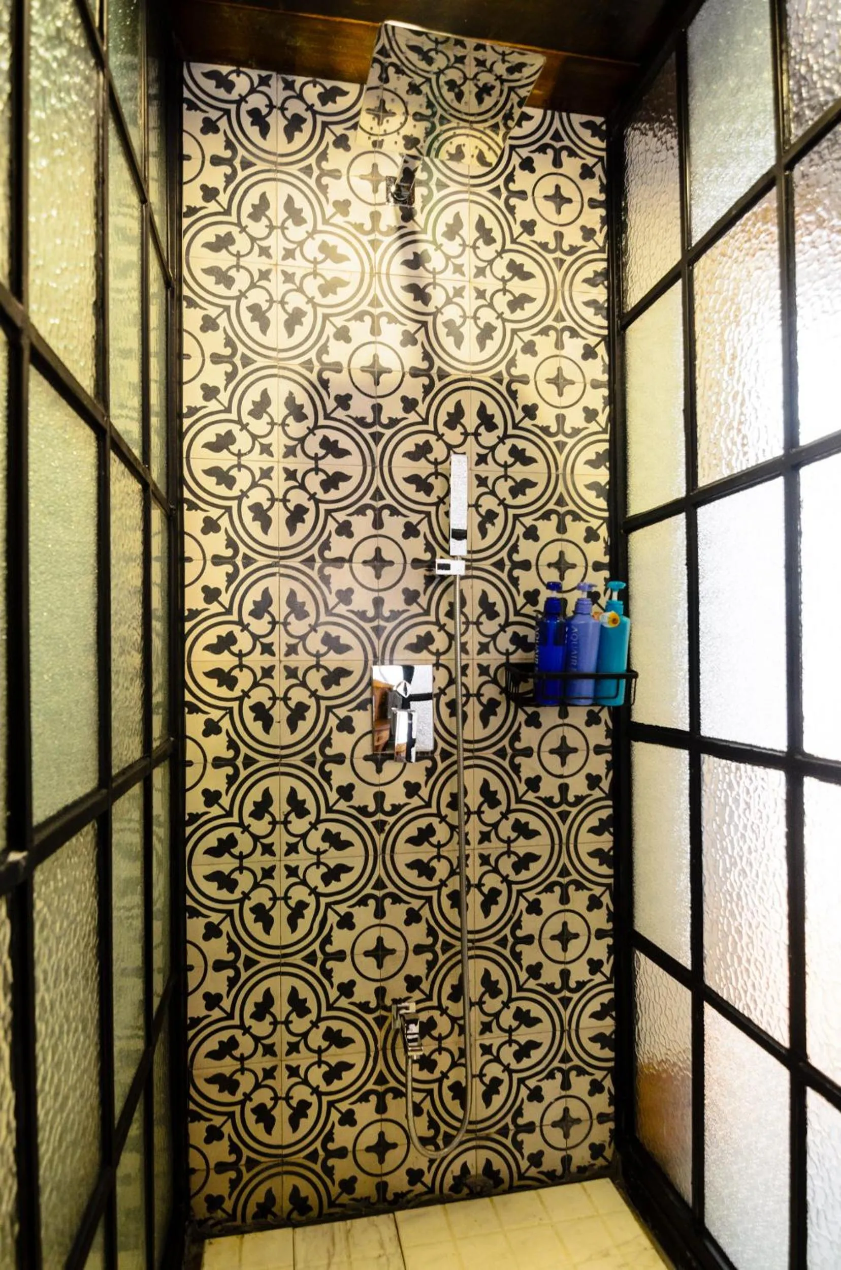 Shower in Youxiake Canal Hotel Hangzhou