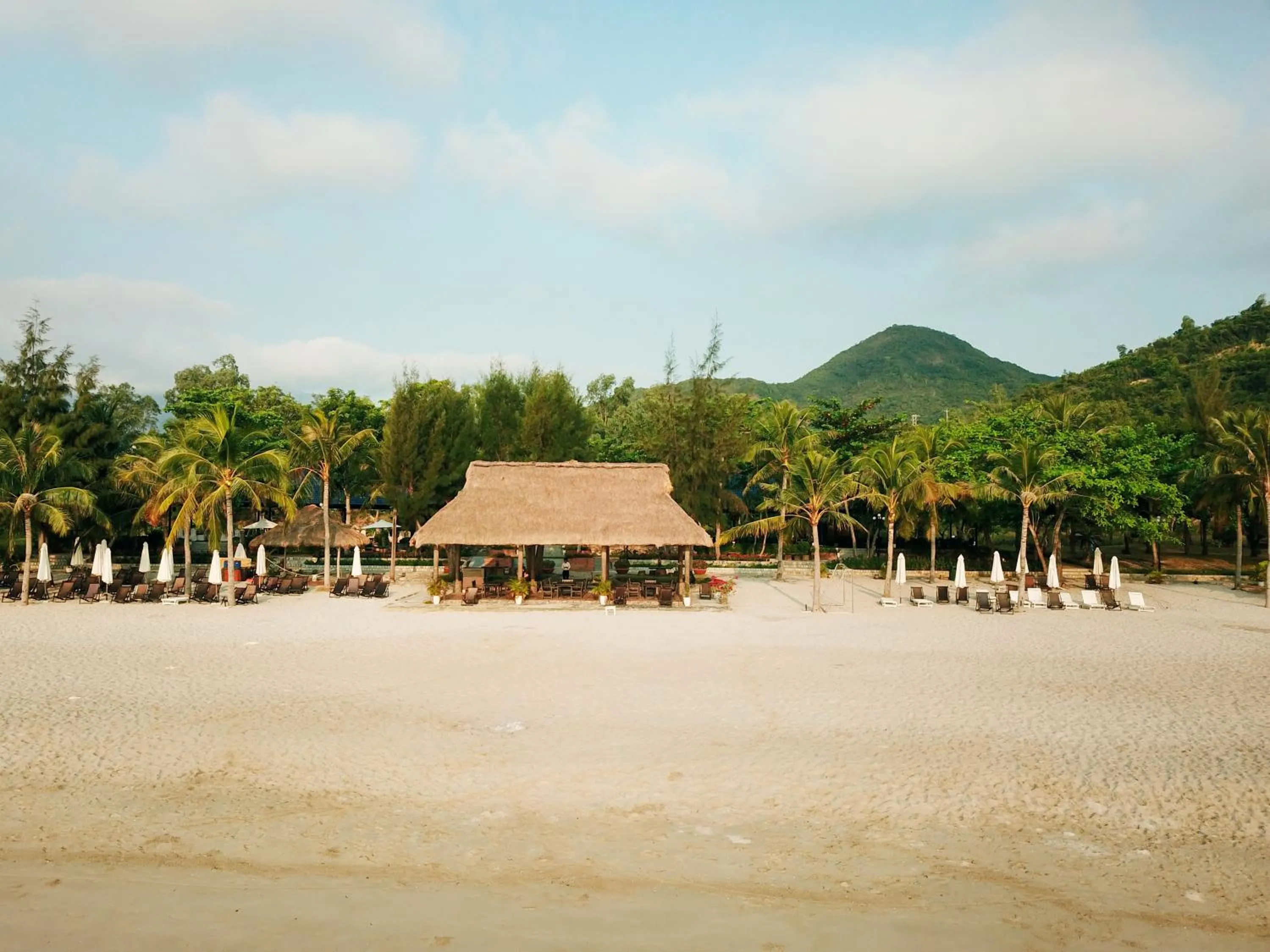 Beach in Diamond Bay Condotel Resort Nha Trang