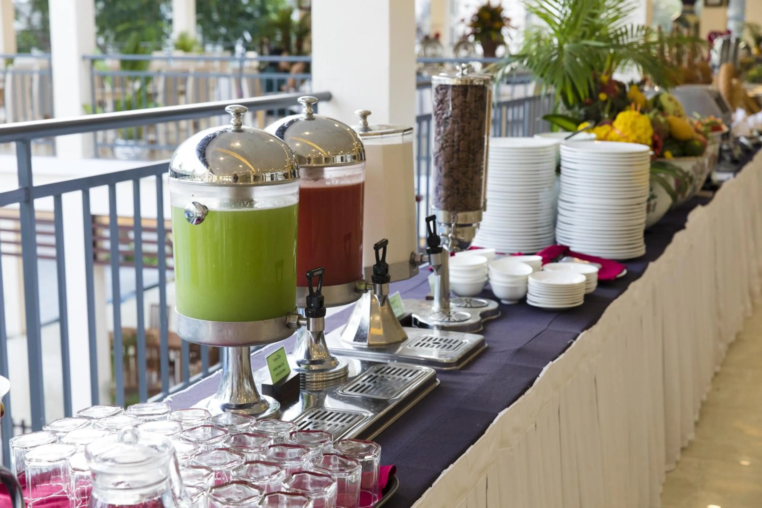 Restaurant/places to eat in Diamond Bay Condotel Resort Nha Trang