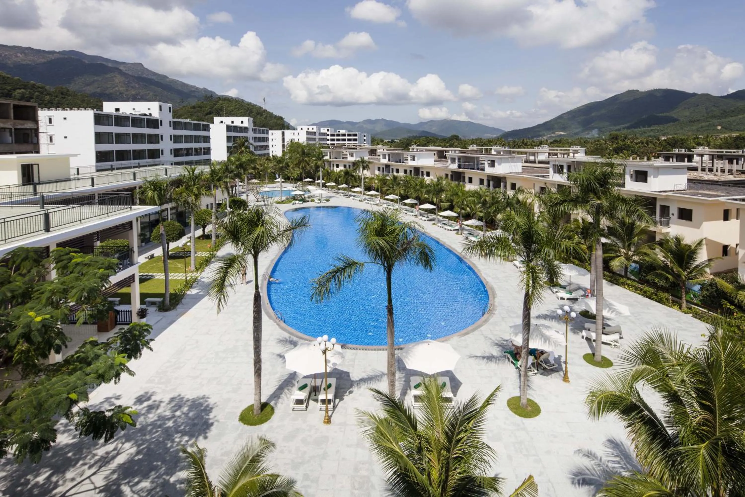 Swimming pool in Diamond Bay Condotel Resort Nha Trang