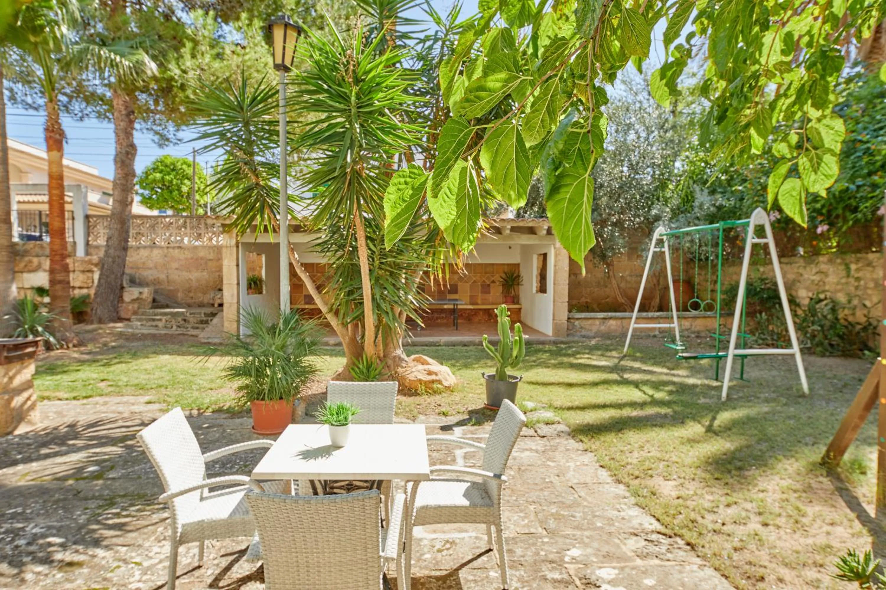 Garden in Apartamentos Ben-Hur