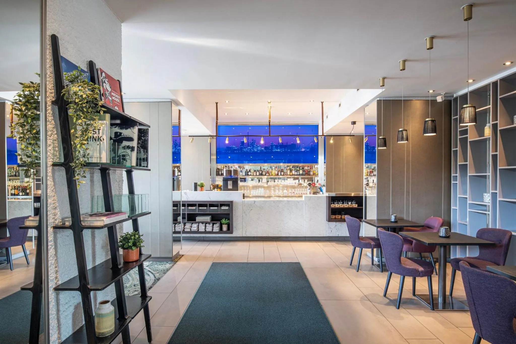 Restaurant/places to eat in Crowne Plaza Antwerpen by IHG