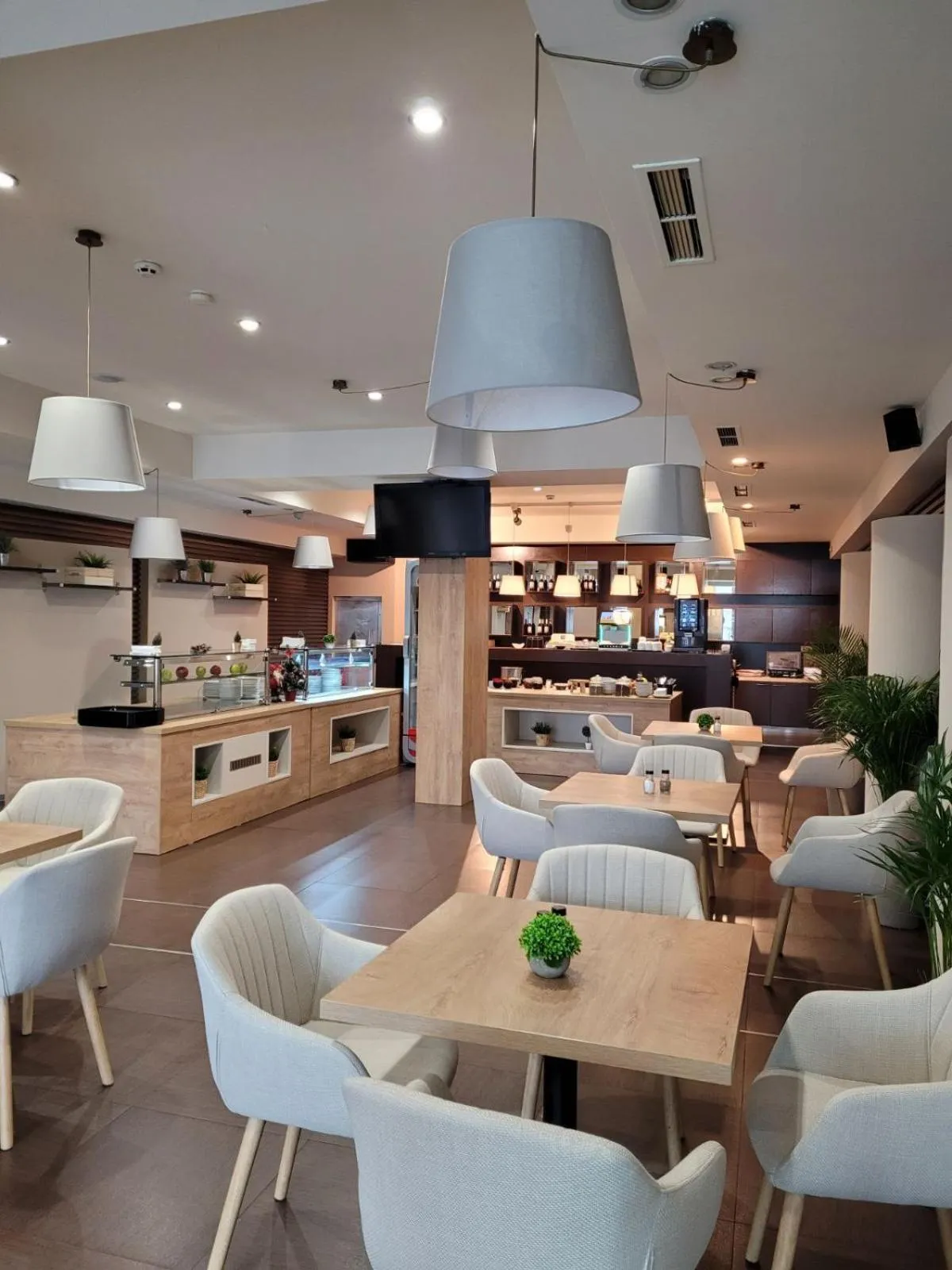 Restaurant/places to eat in Sofia Palace Hotel by HMG