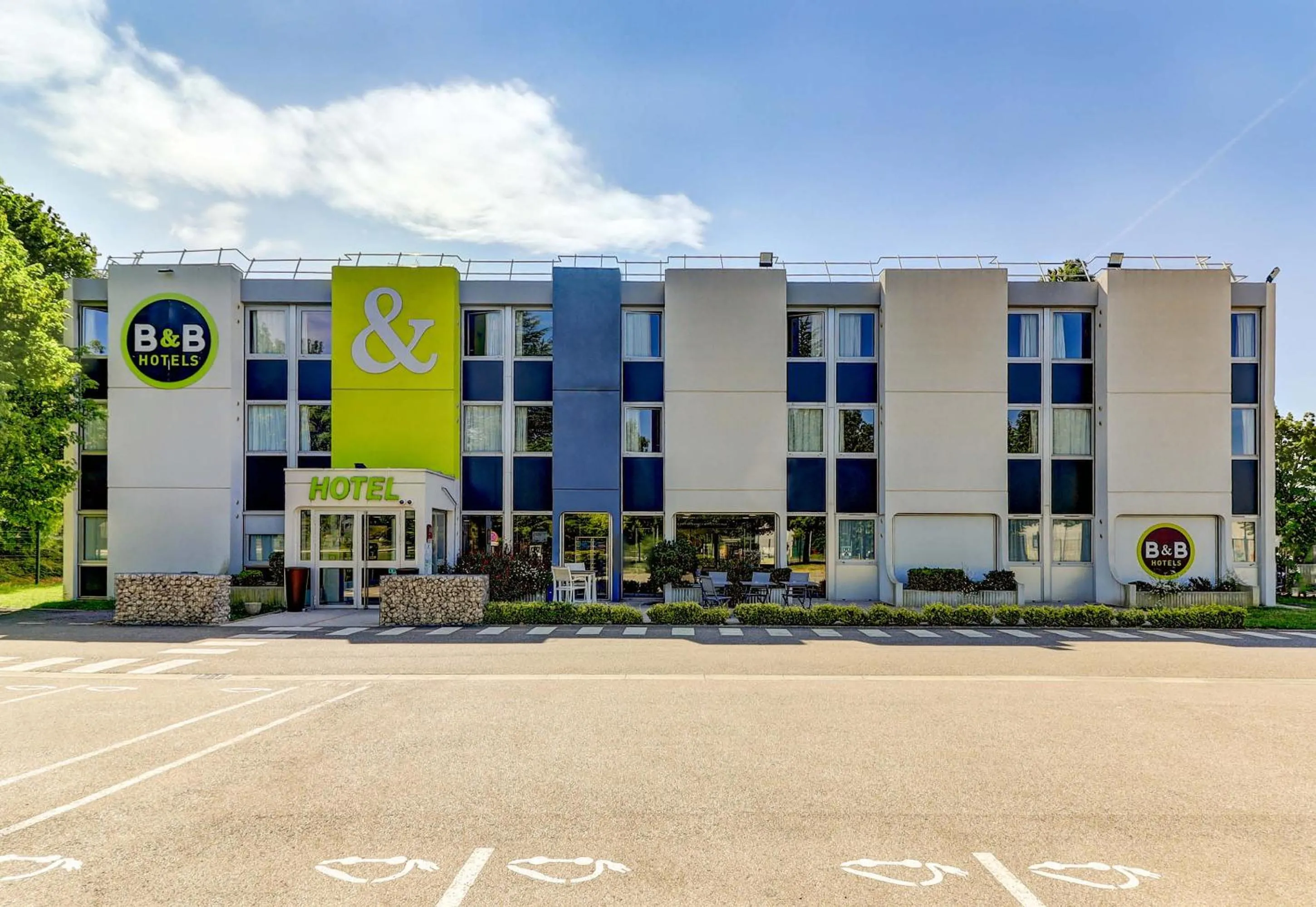 Property building in B&B HOTEL Beaune Sud 1 Palais des Congrès