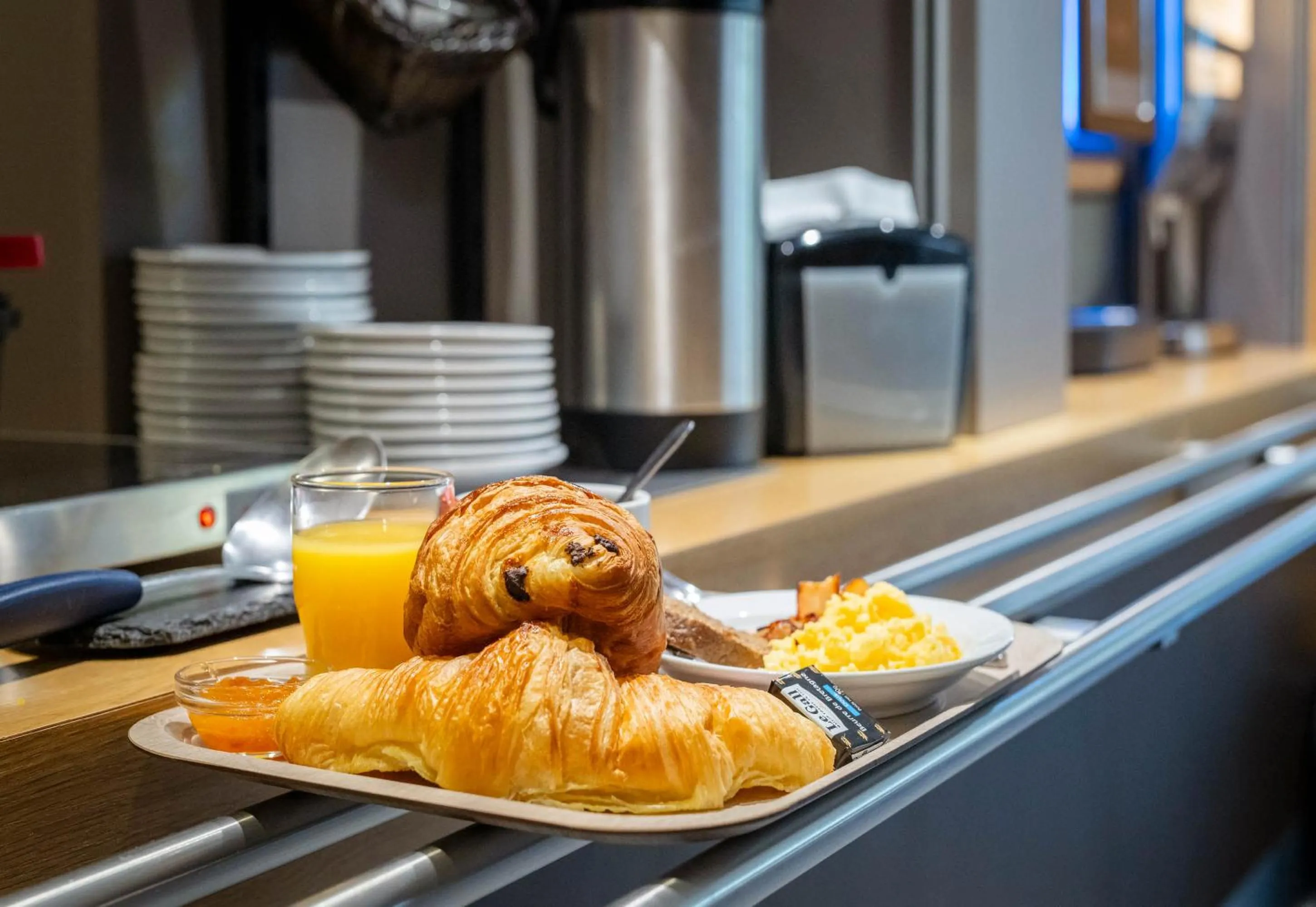 Breakfast in B&B HOTEL Avignon 1