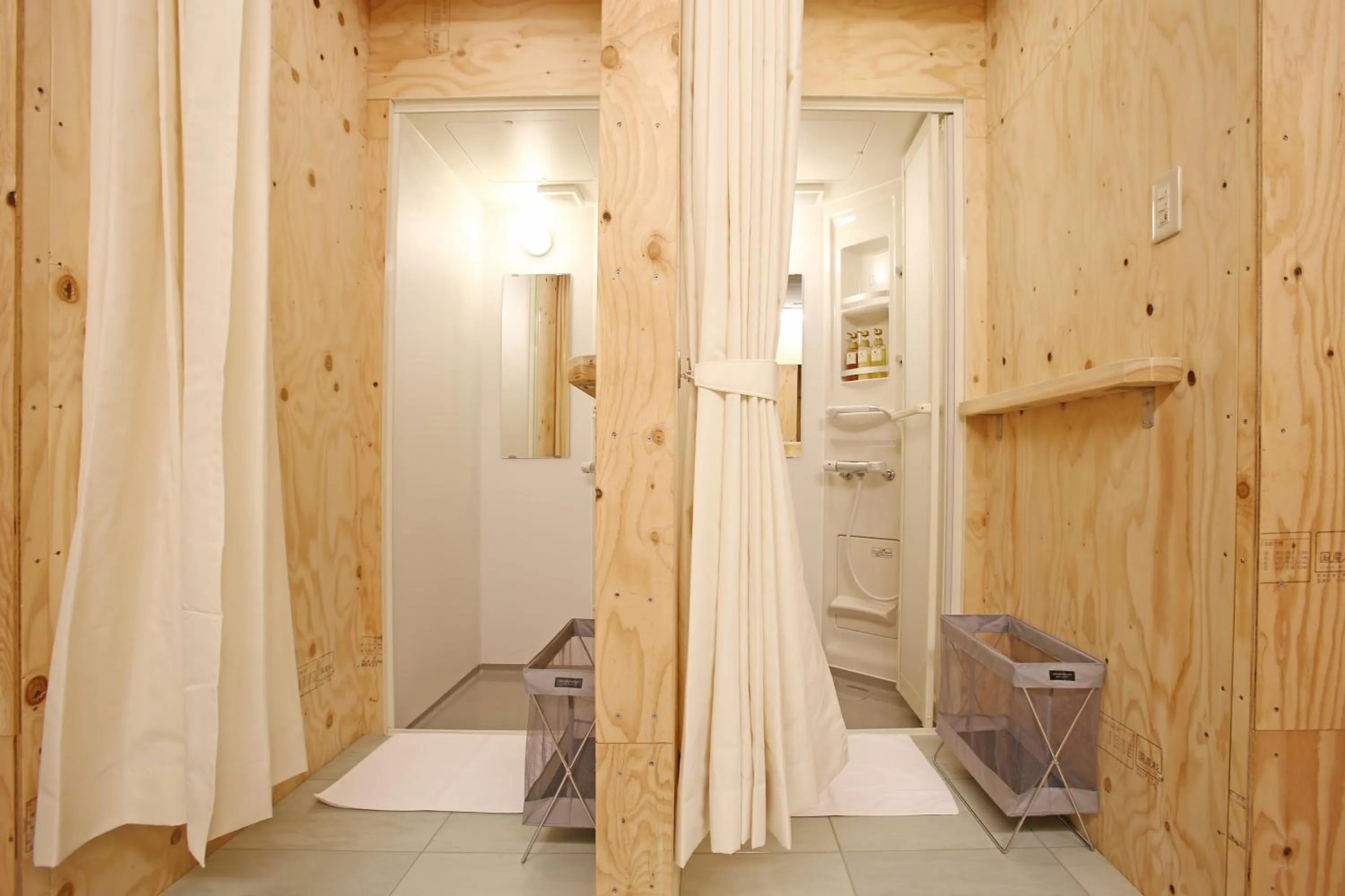 Shower in Guest House Chura Cucule Ishigakijima