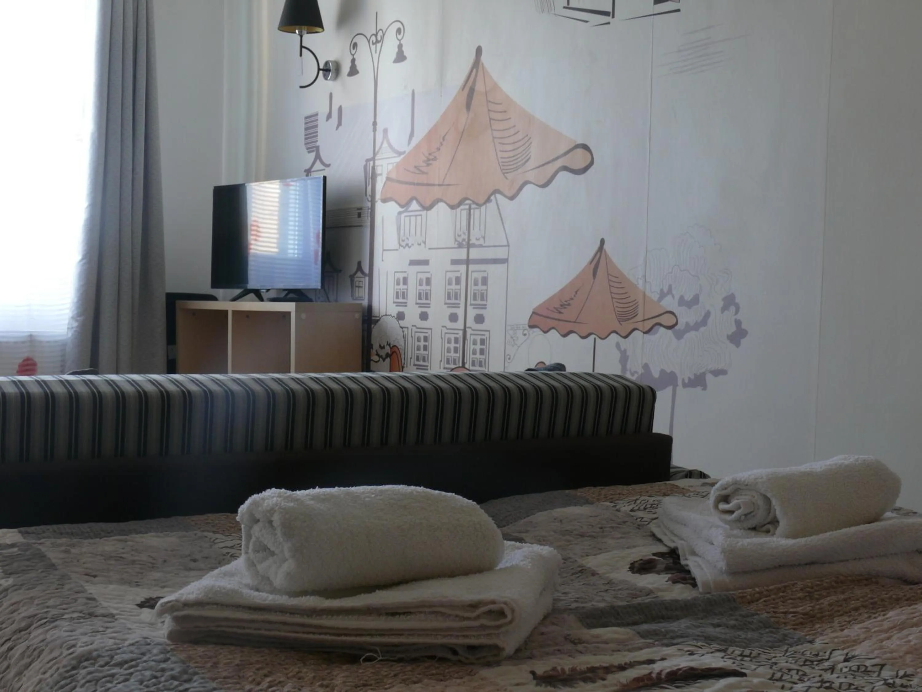 Bed in Diamond Astoria Apartments