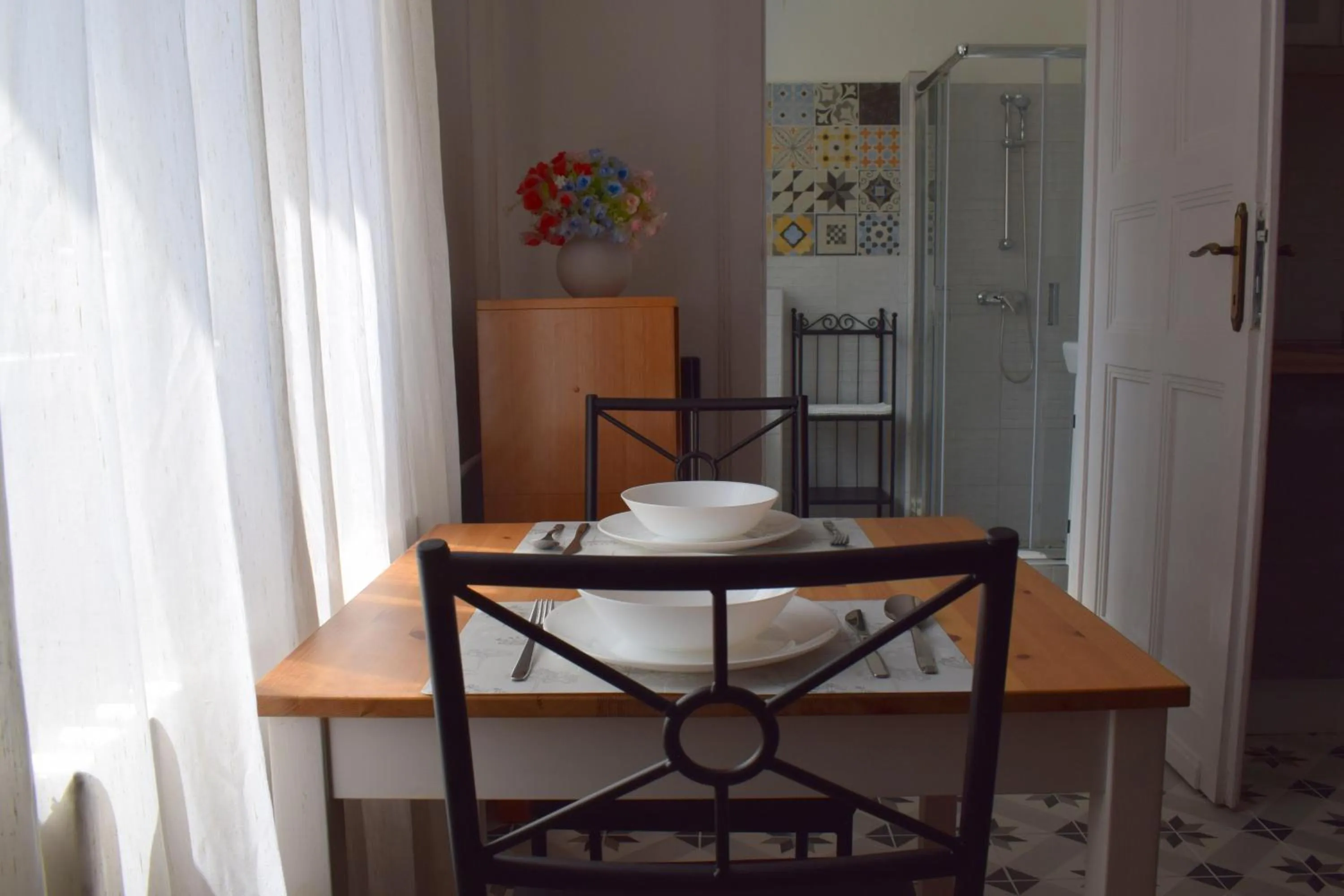 Diamond Astoria Apartments